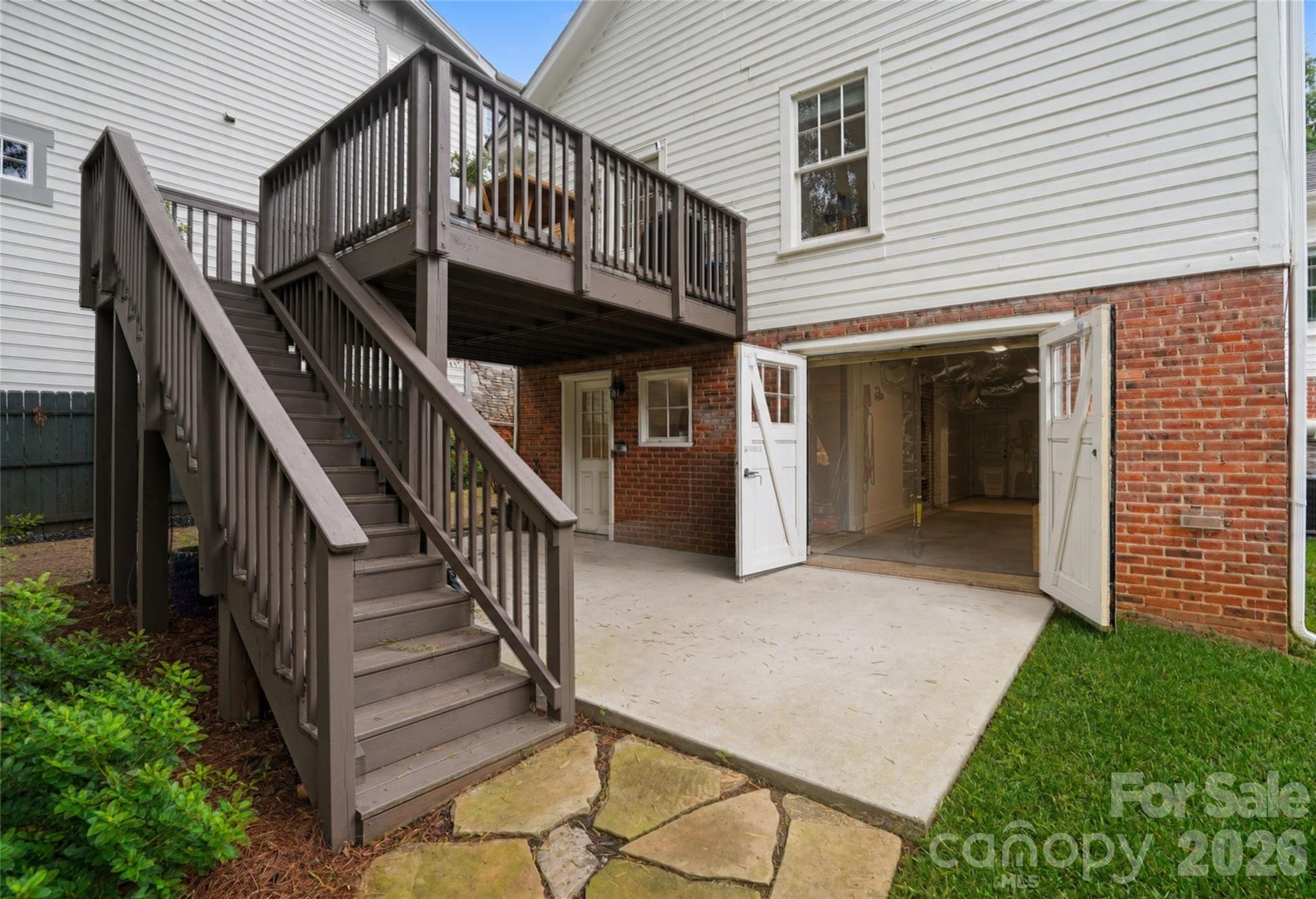 2124 Lombardy Circle — Charlotte