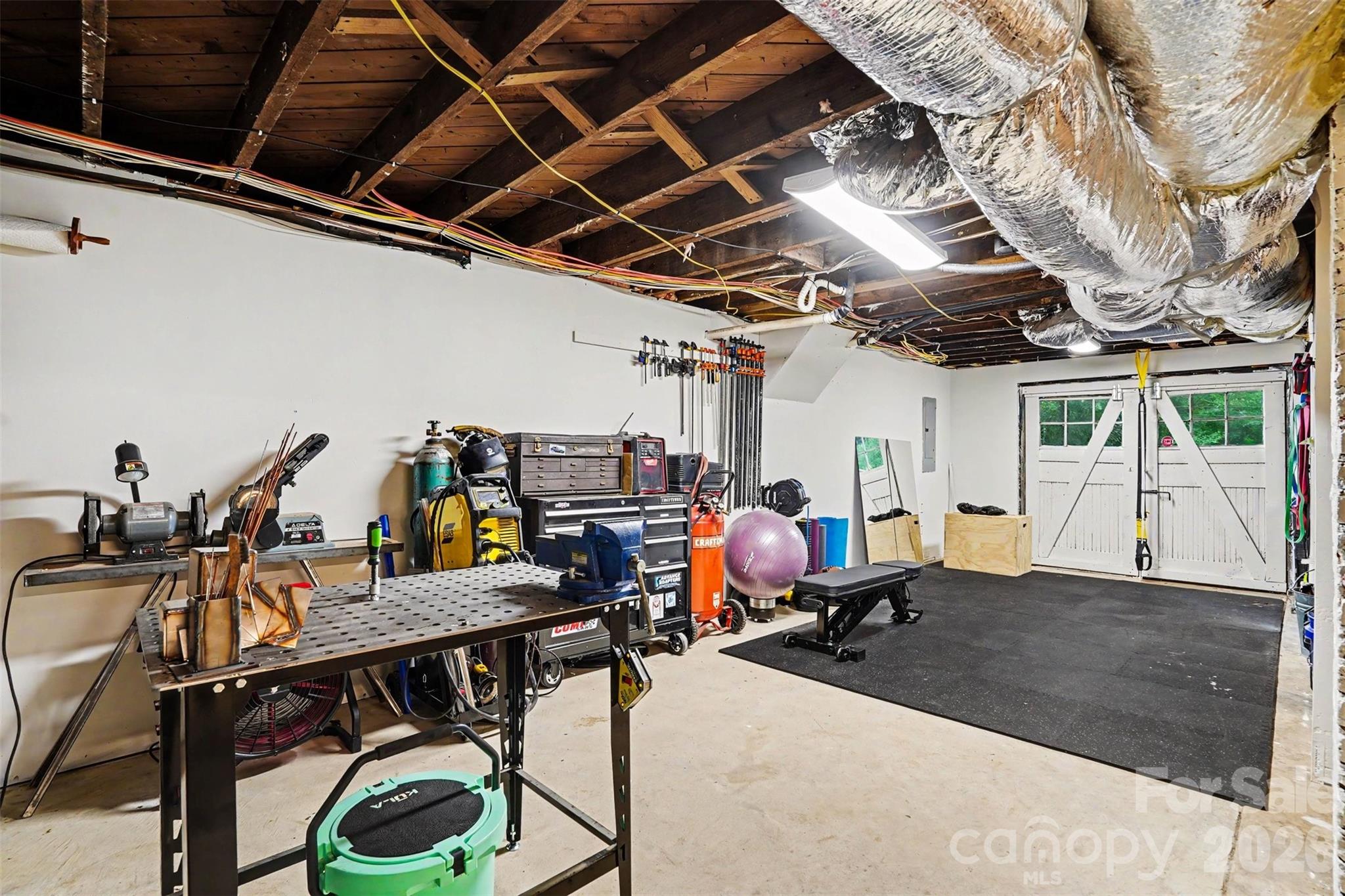 2124 Lombardy Circle — Charlotte