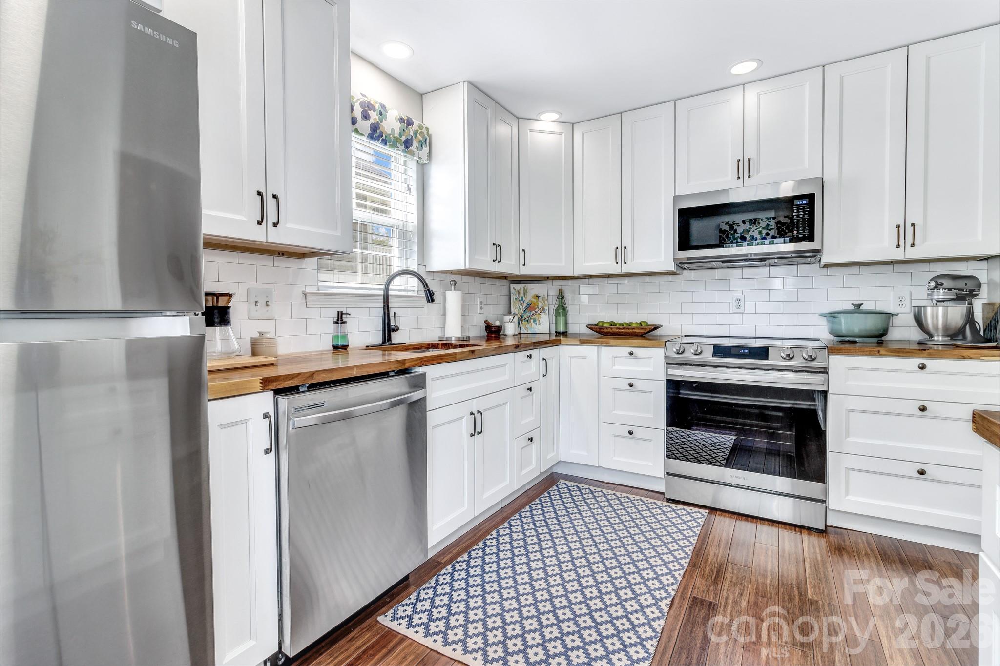 2601 Sagamore Lane — Asheville