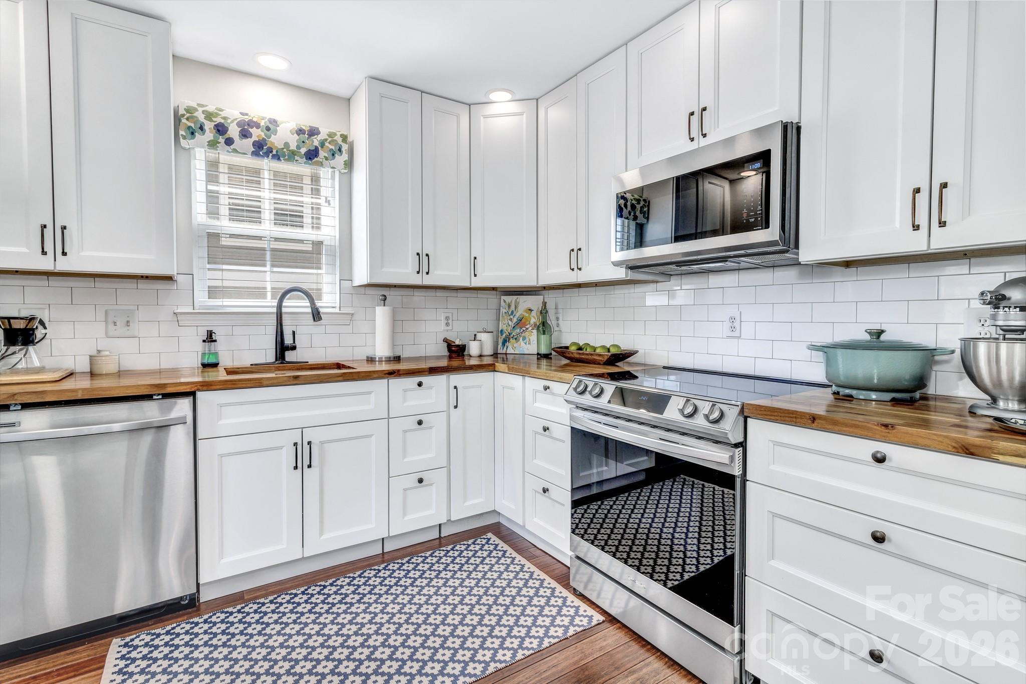 2601 Sagamore Lane — Asheville