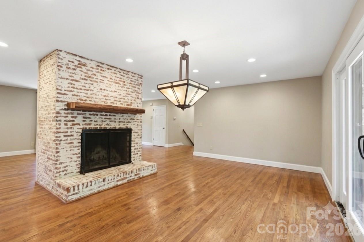 2620 Lynbridge Drive — Charlotte
