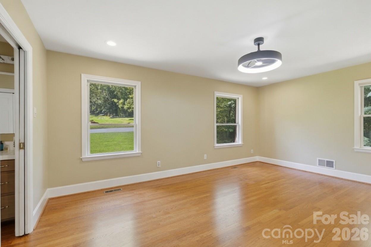 2620 Lynbridge Drive — Charlotte