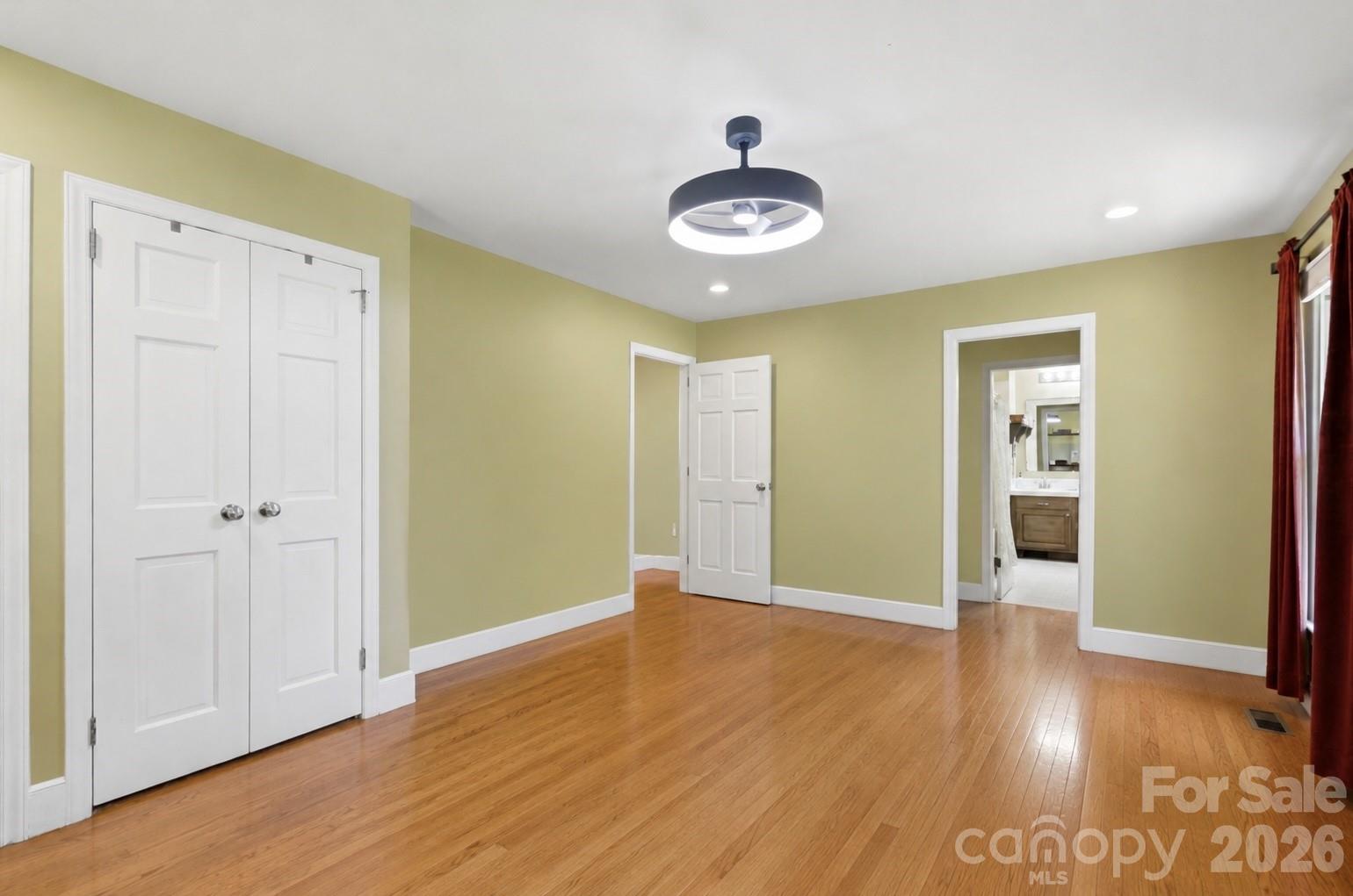 2620 Lynbridge Drive — Charlotte