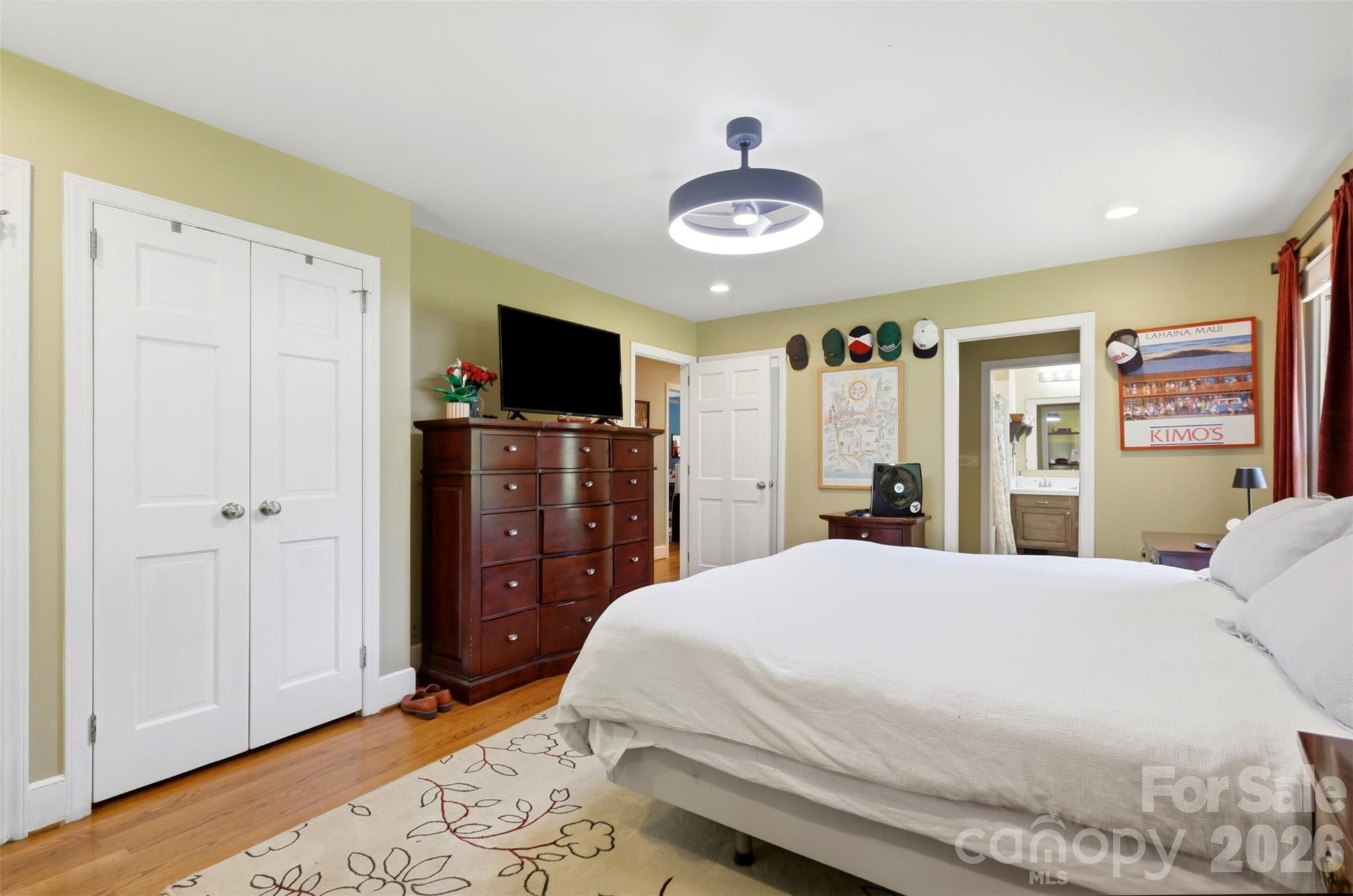 2620 Lynbridge Drive — Charlotte