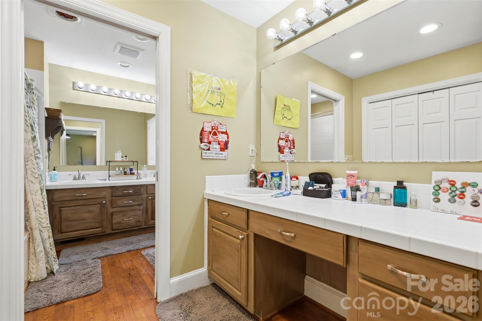 2620 Lynbridge Drive — Charlotte