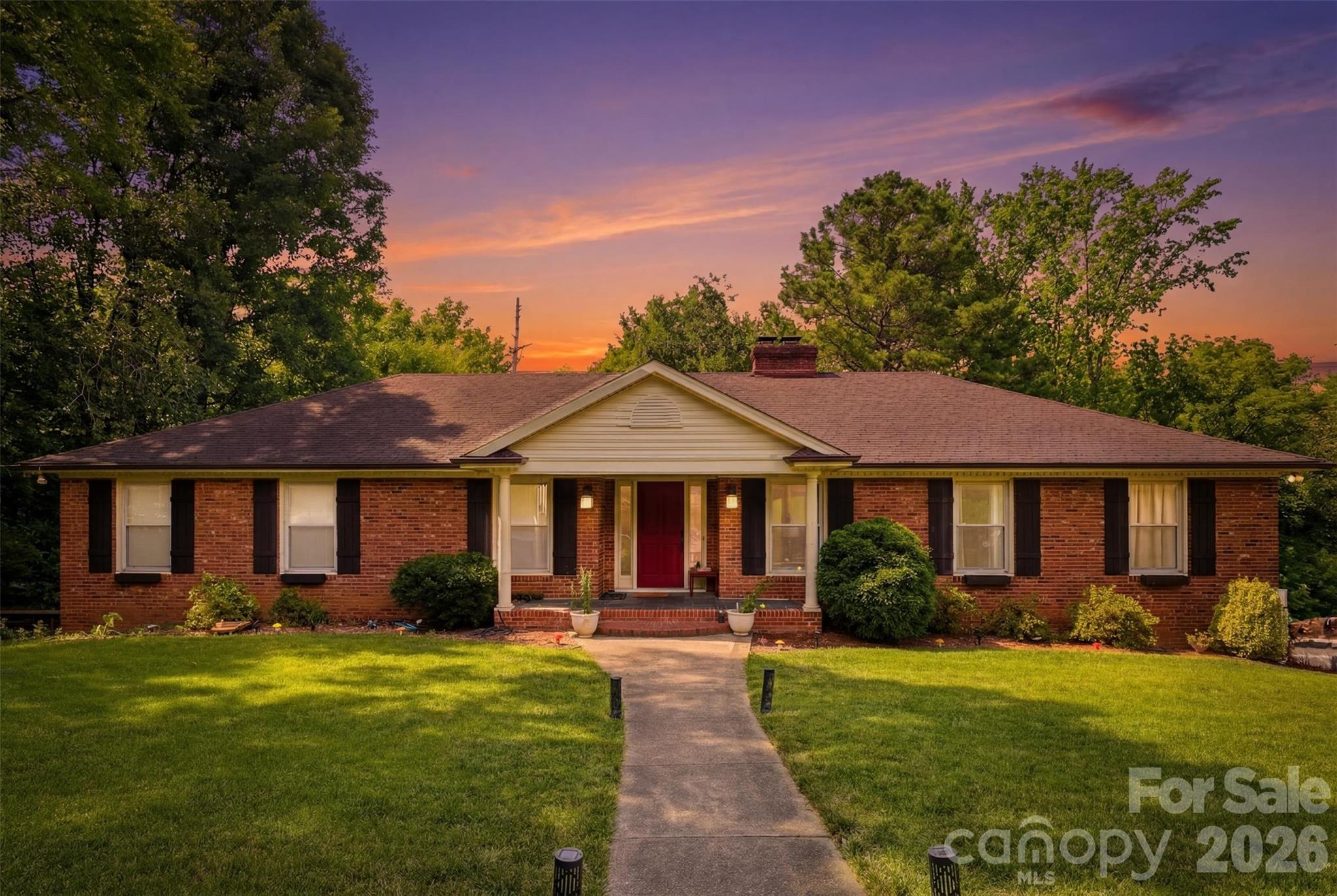 2620 Lynbridge Drive — Charlotte