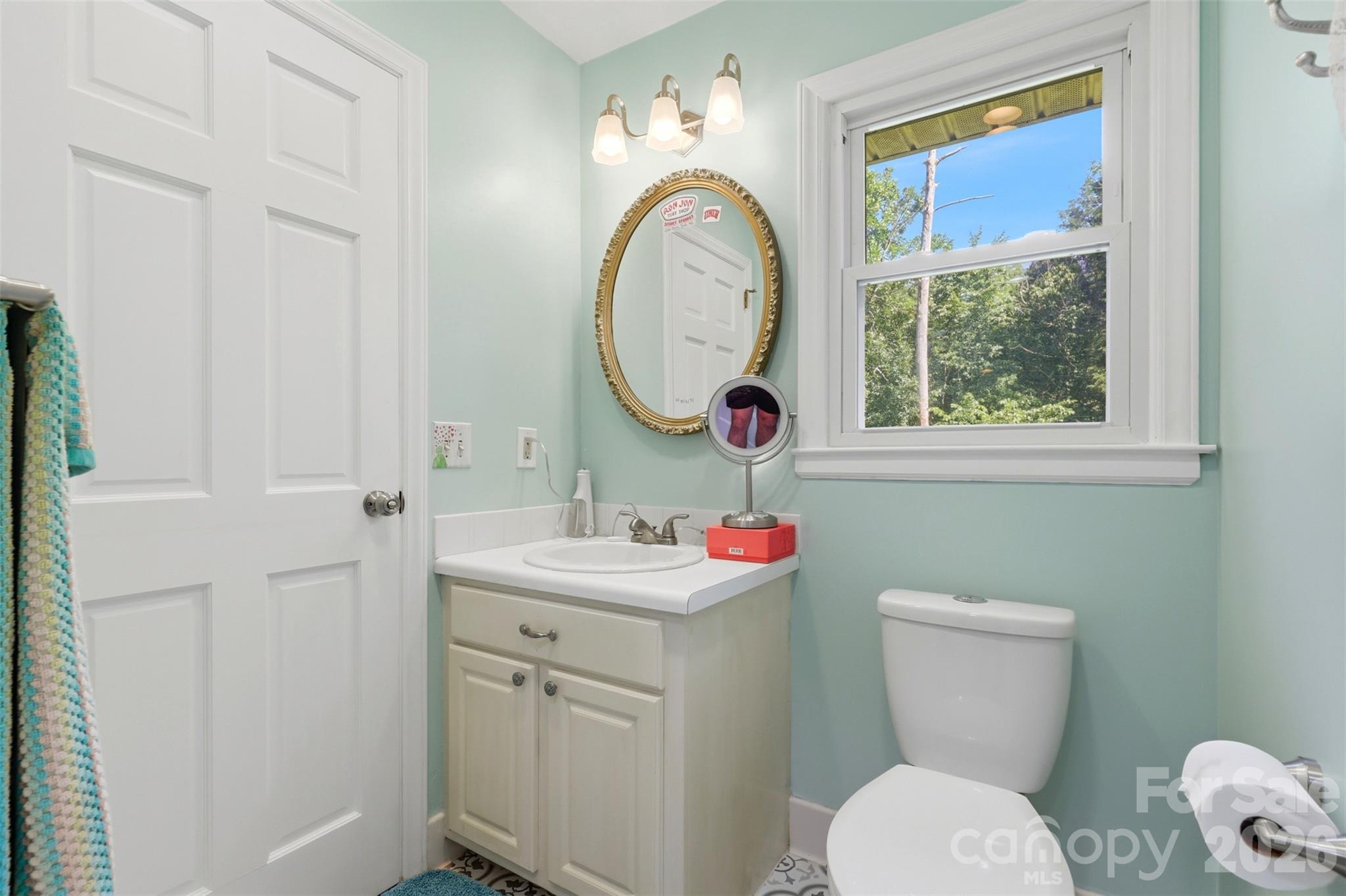 2620 Lynbridge Drive — Charlotte