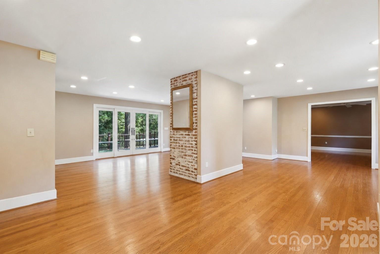 2620 Lynbridge Drive — Charlotte