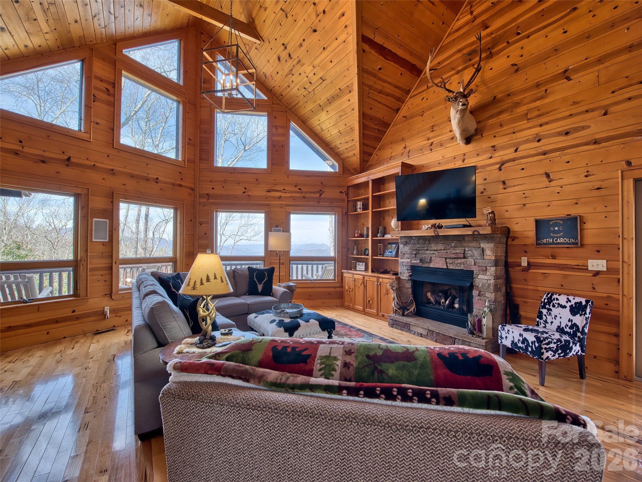 53 Kamama Trail — Maggie Valley