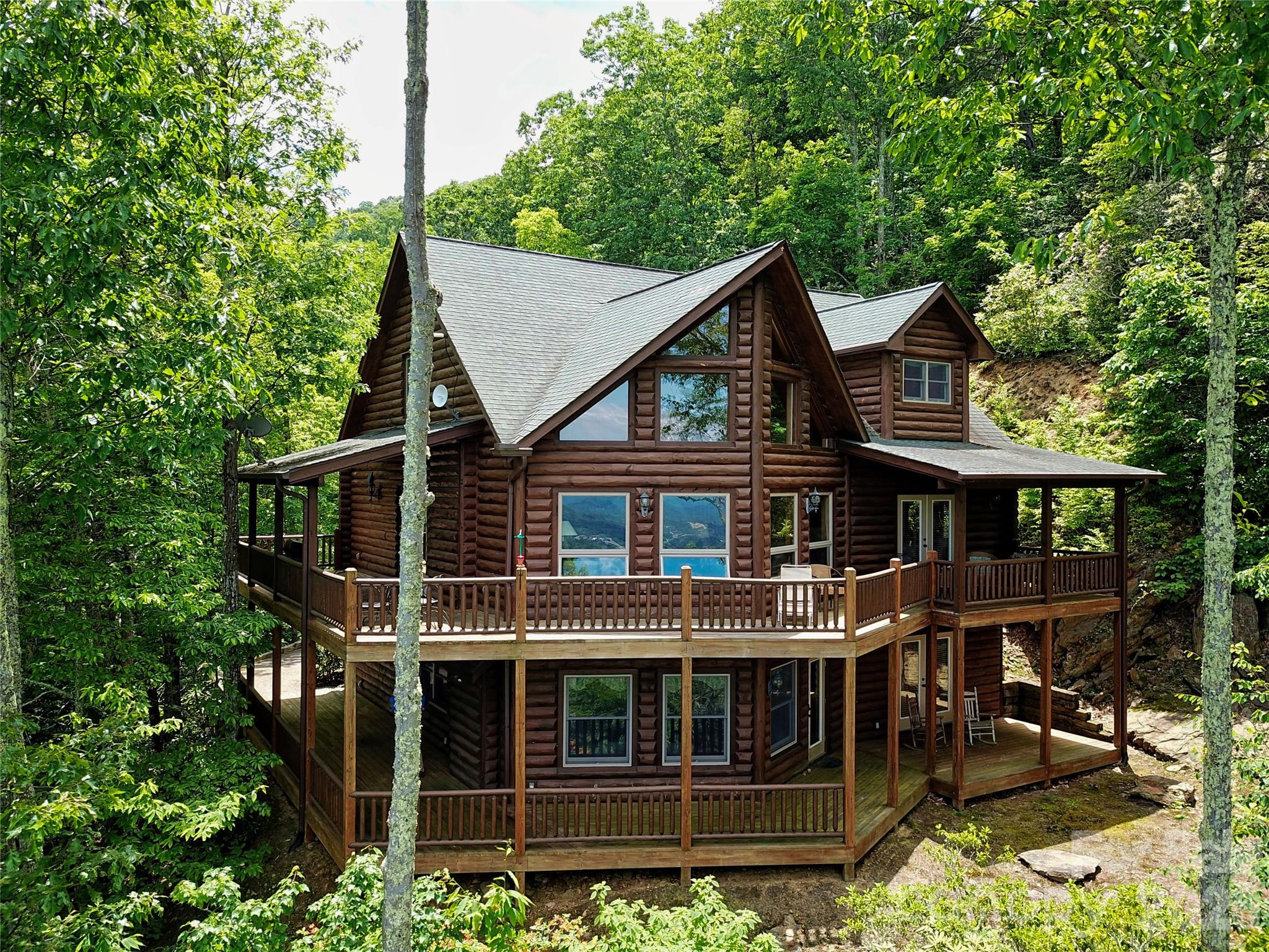 53 Kamama Trail — Maggie Valley