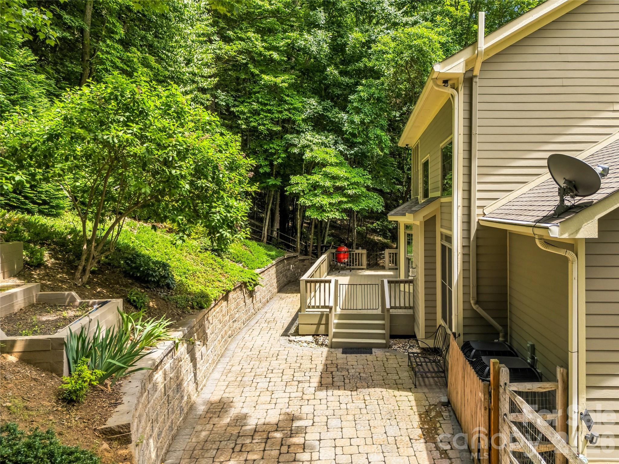 840 and 856 Stoney Stream Lane — Arden
