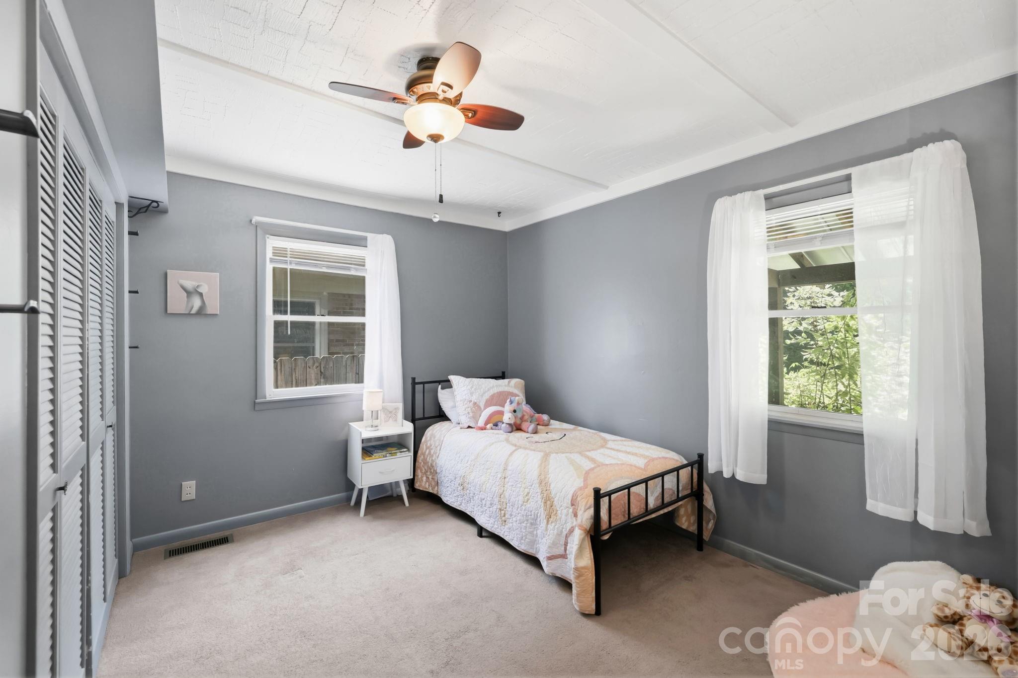 10 Eola Avenue — Asheville