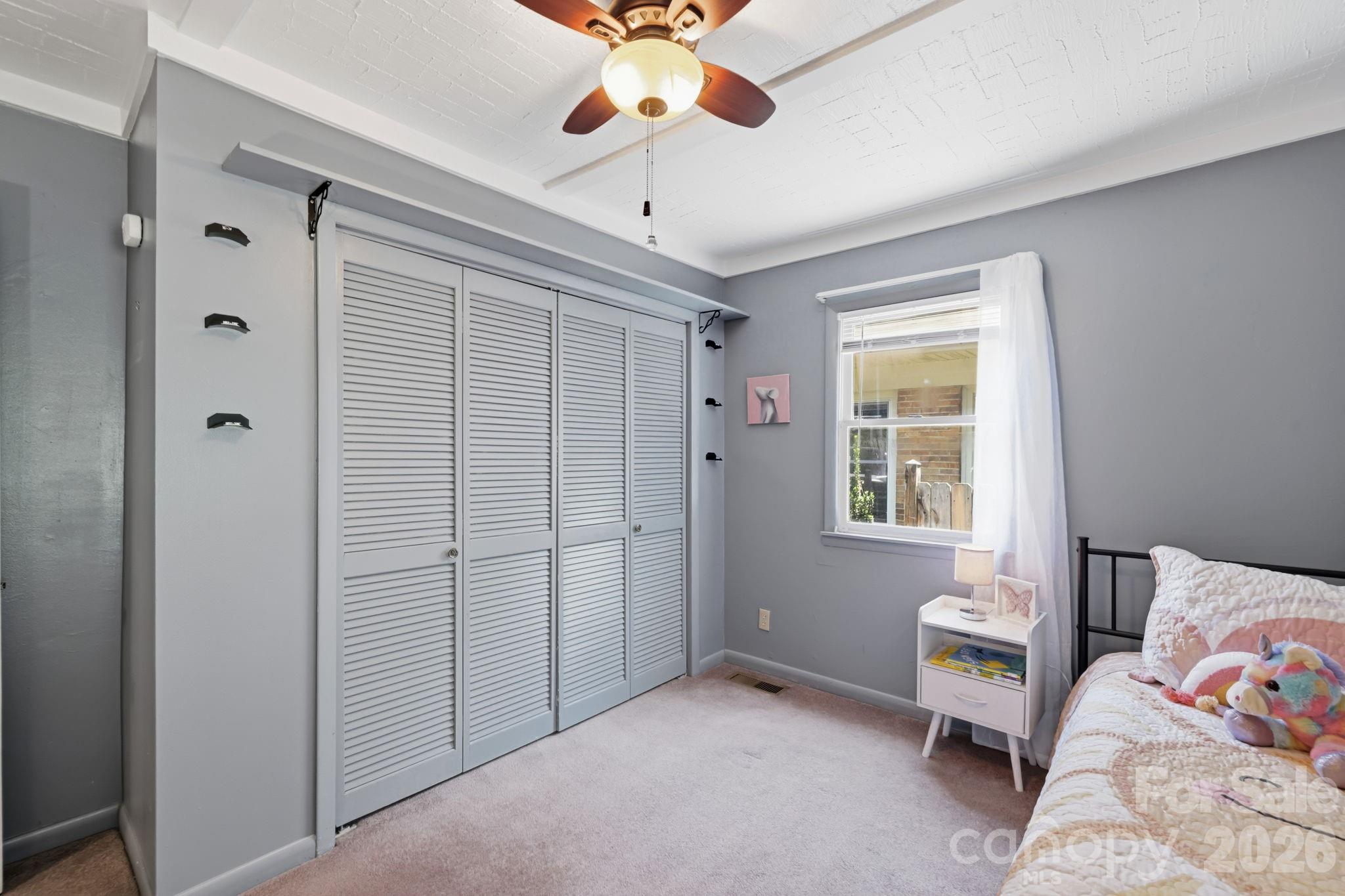 10 Eola Avenue — Asheville
