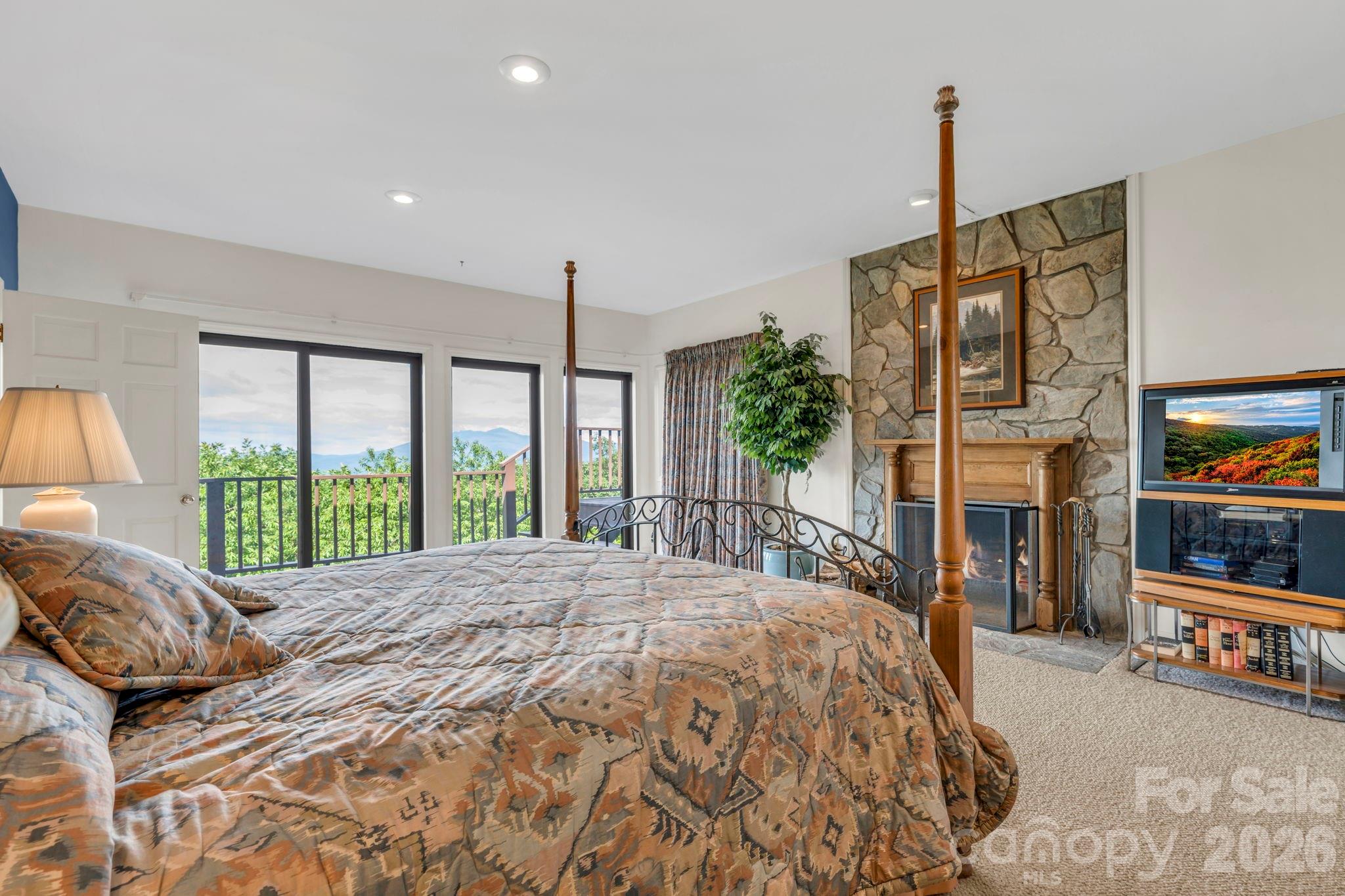 483 W Green Hill Drive — Blowing Rock