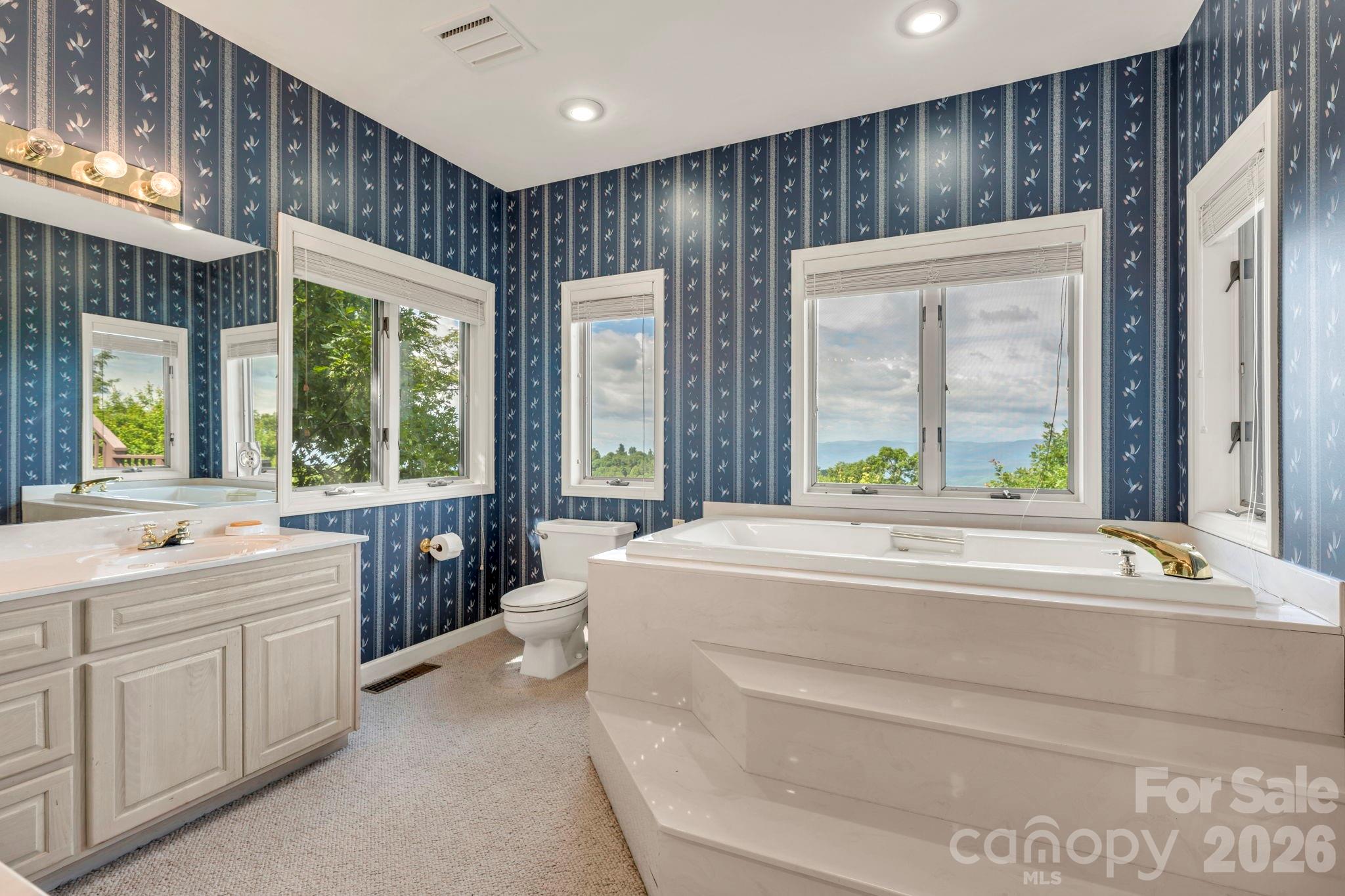 483 W Green Hill Drive — Blowing Rock