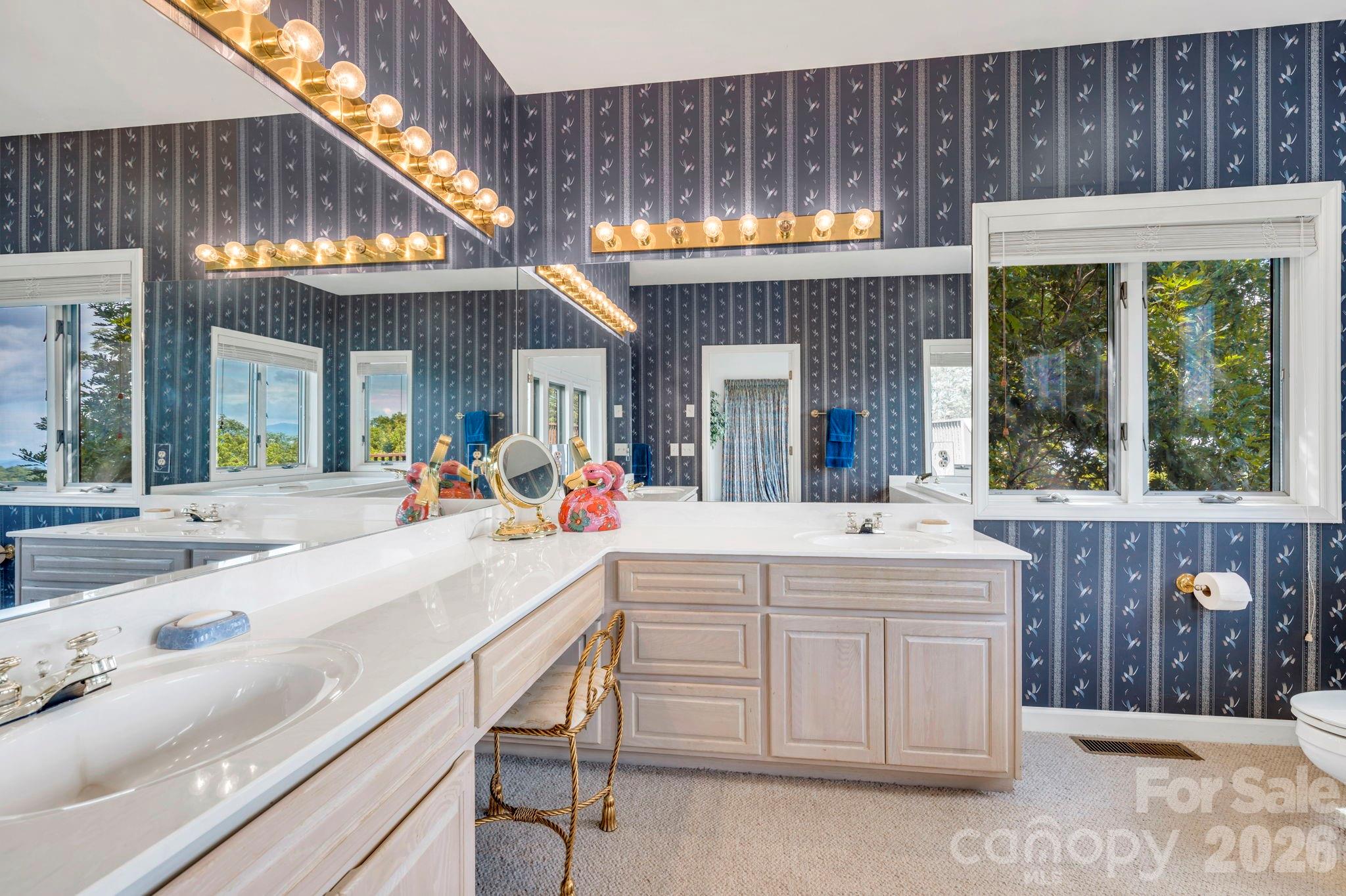 483 W Green Hill Drive — Blowing Rock
