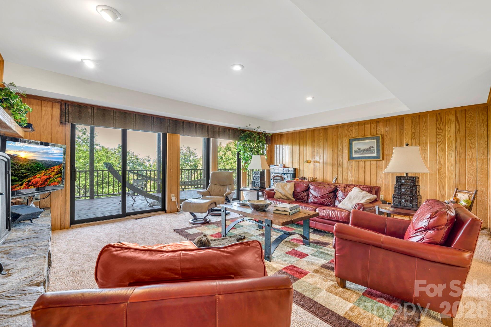 483 W Green Hill Drive — Blowing Rock