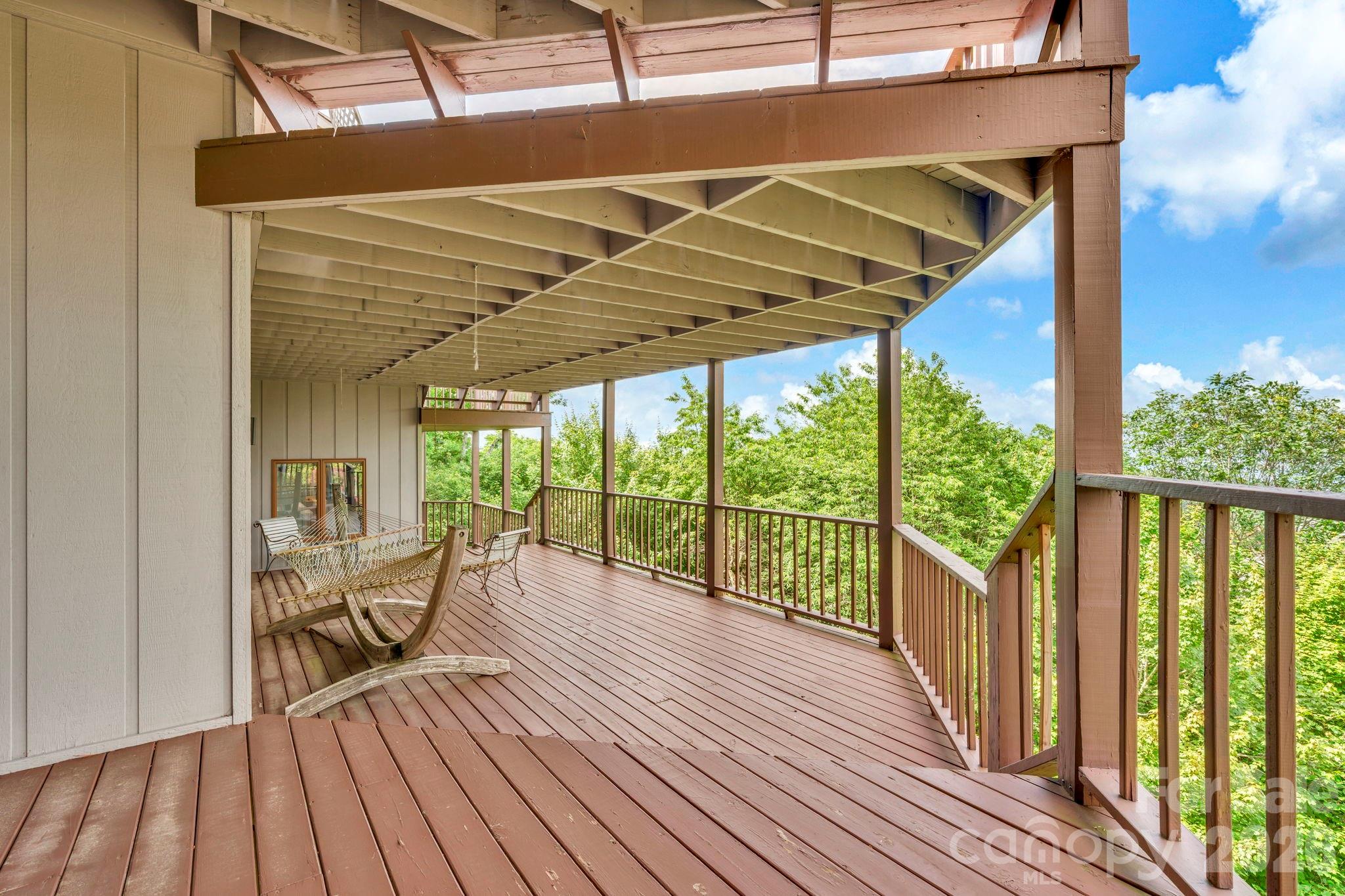483 W Green Hill Drive — Blowing Rock