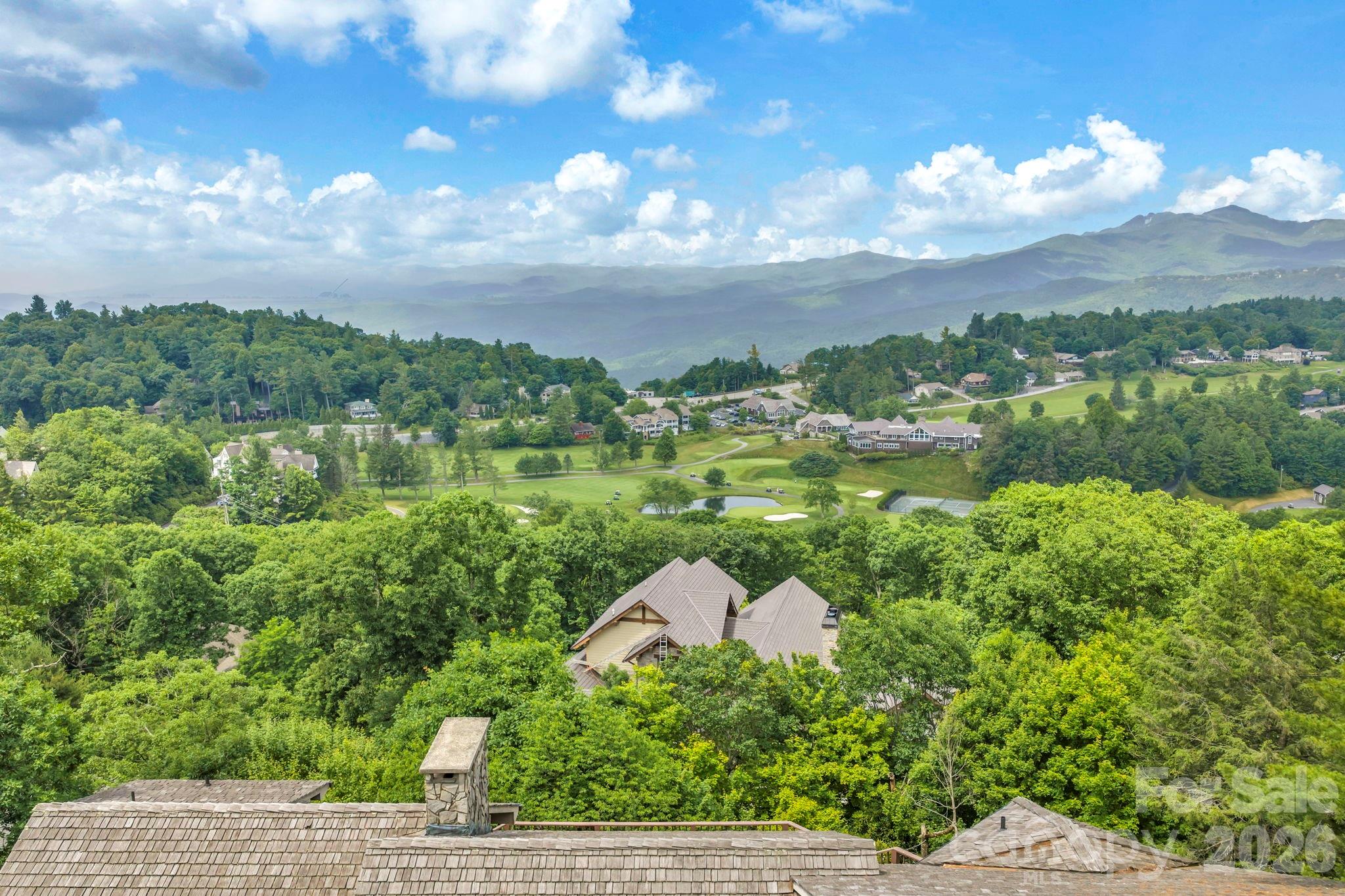 483 W Green Hill Drive — Blowing Rock
