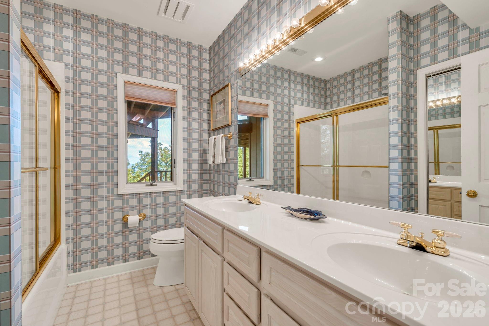 483 W Green Hill Drive — Blowing Rock