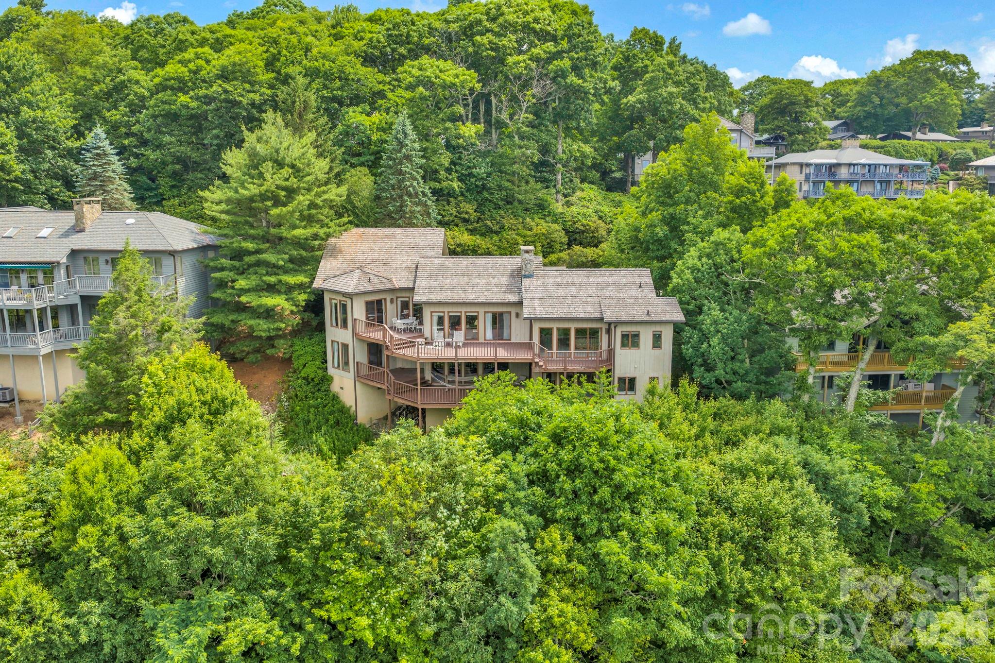 483 W Green Hill Drive — Blowing Rock