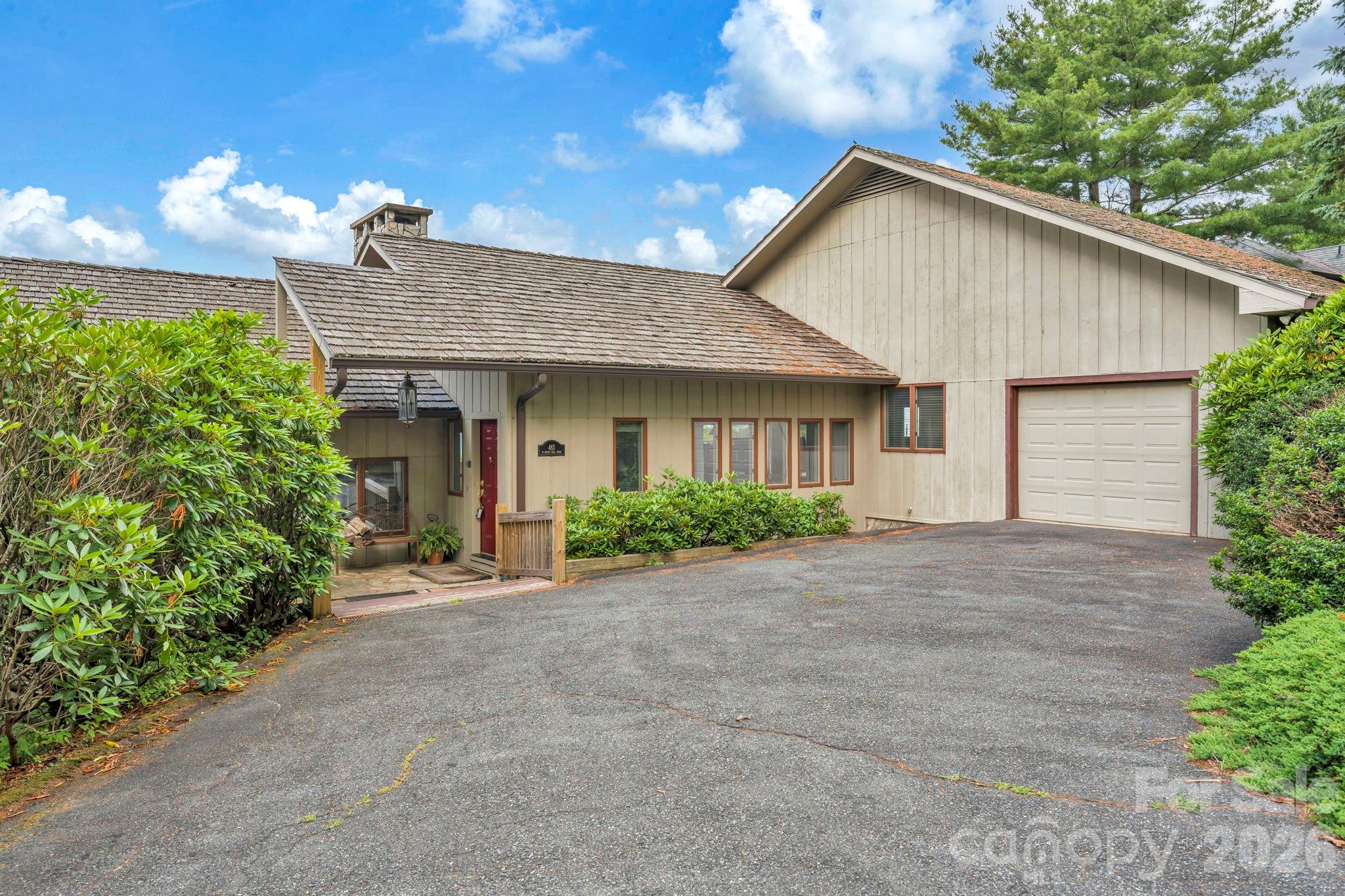 483 W Green Hill Drive — Blowing Rock