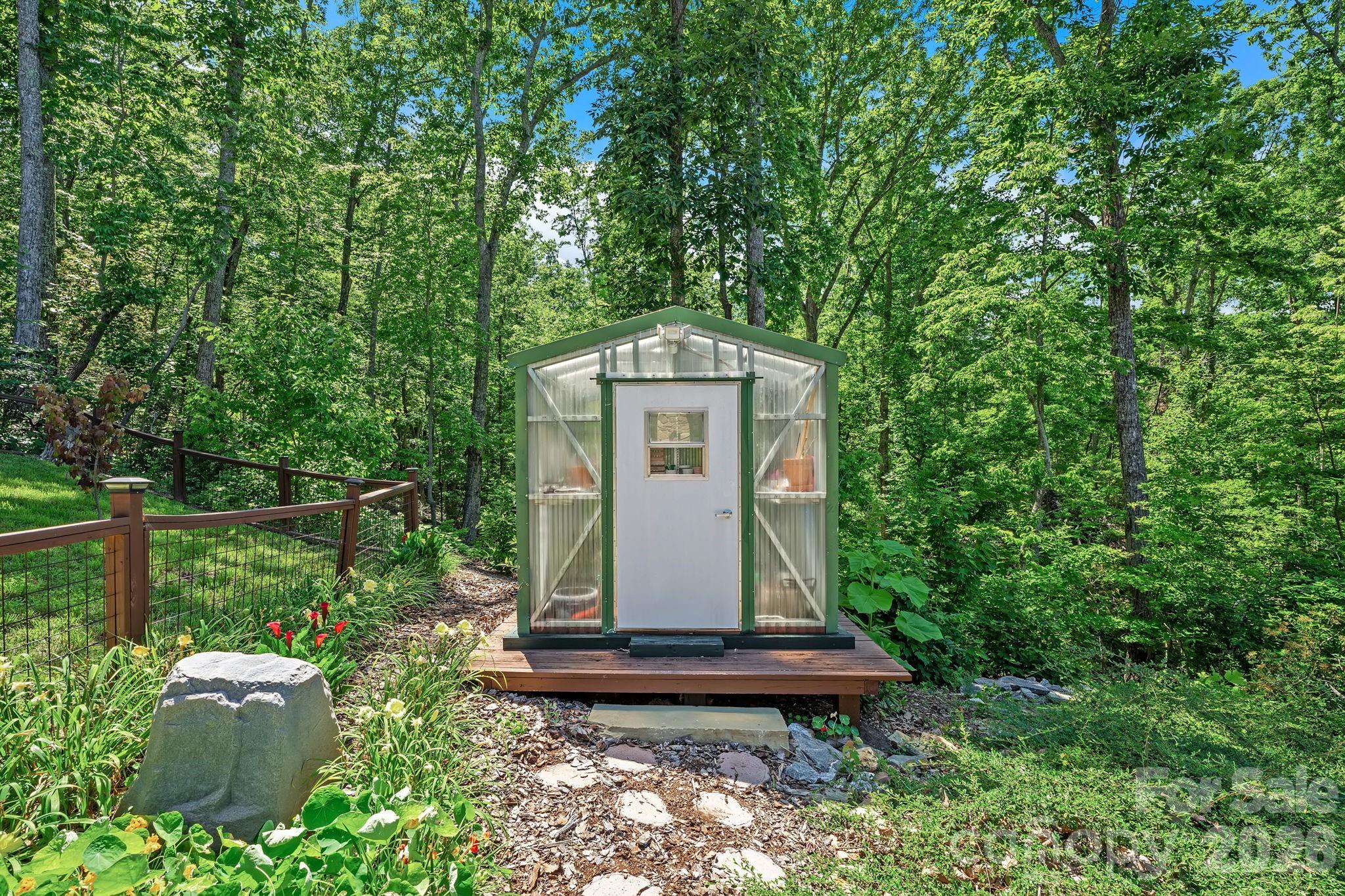 745 Mossy Oak Trail — Nebo