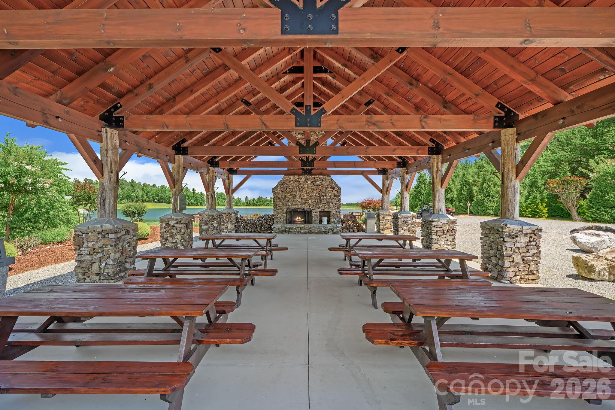745 Mossy Oak Trail — Nebo