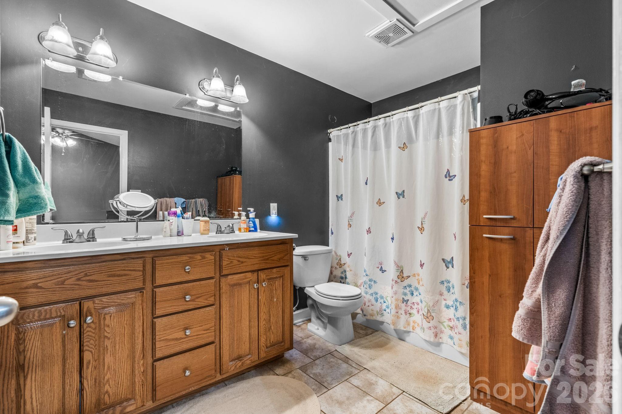 3844 Bridle Path Drive — Vale