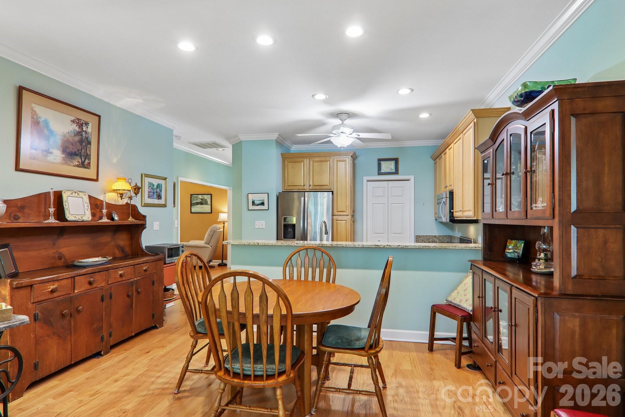 54 Victoria Park Drive — Hendersonville