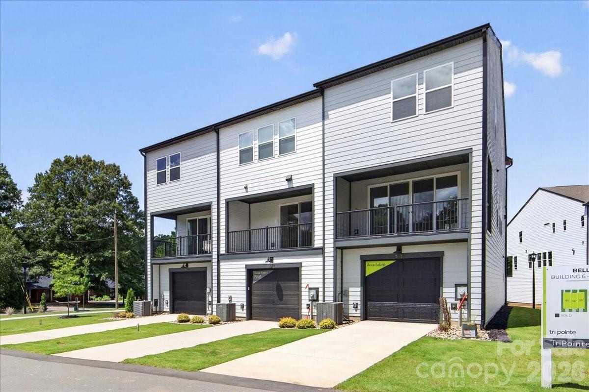 3013 Circles End — Charlotte