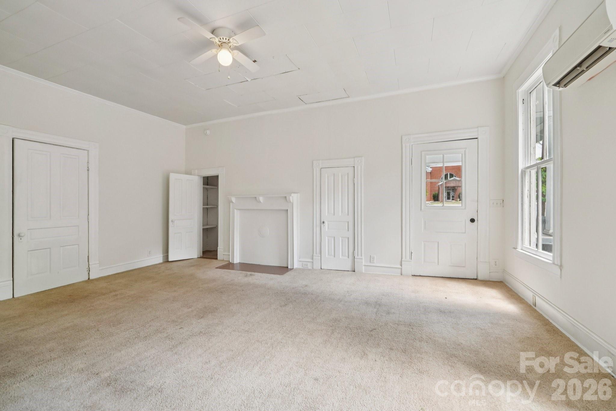 105 W Houston Street — Monroe