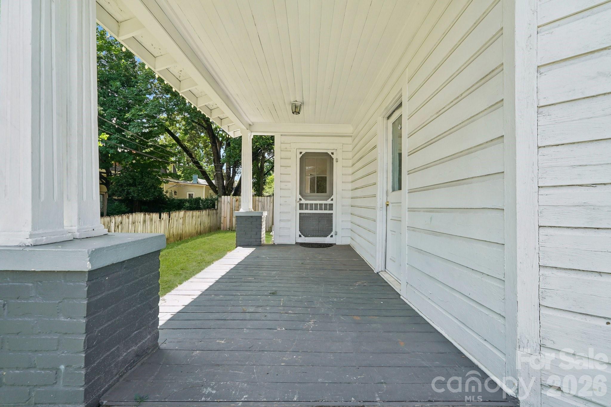 105 W Houston Street — Monroe