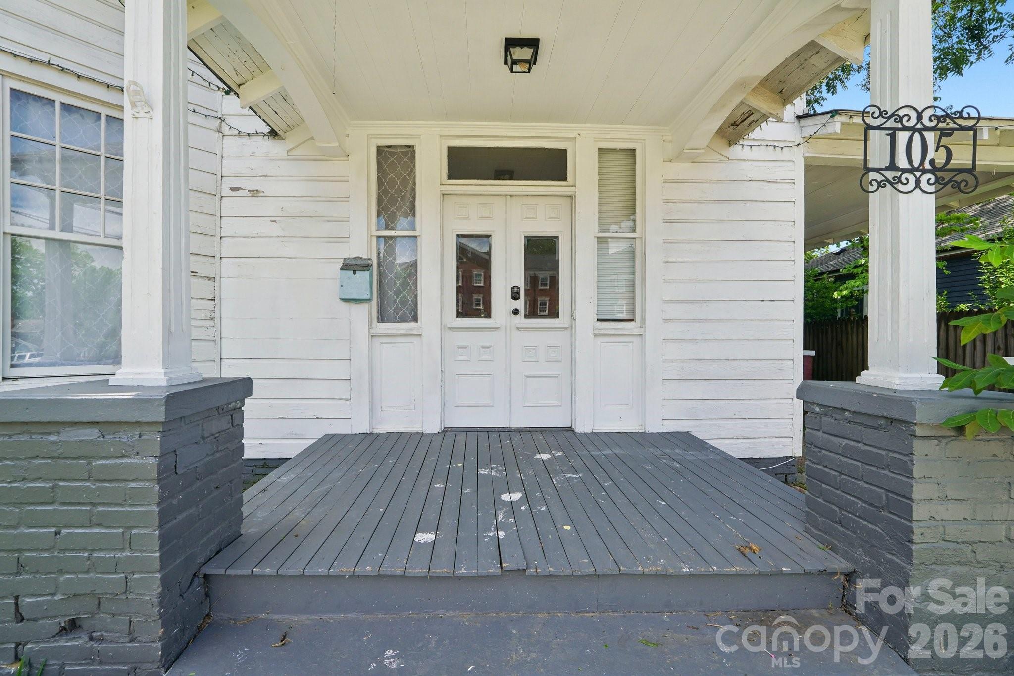 105 W Houston Street — Monroe