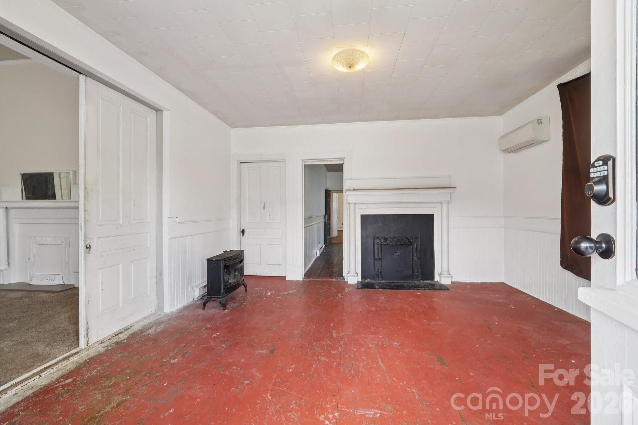 105 W Houston Street — Monroe