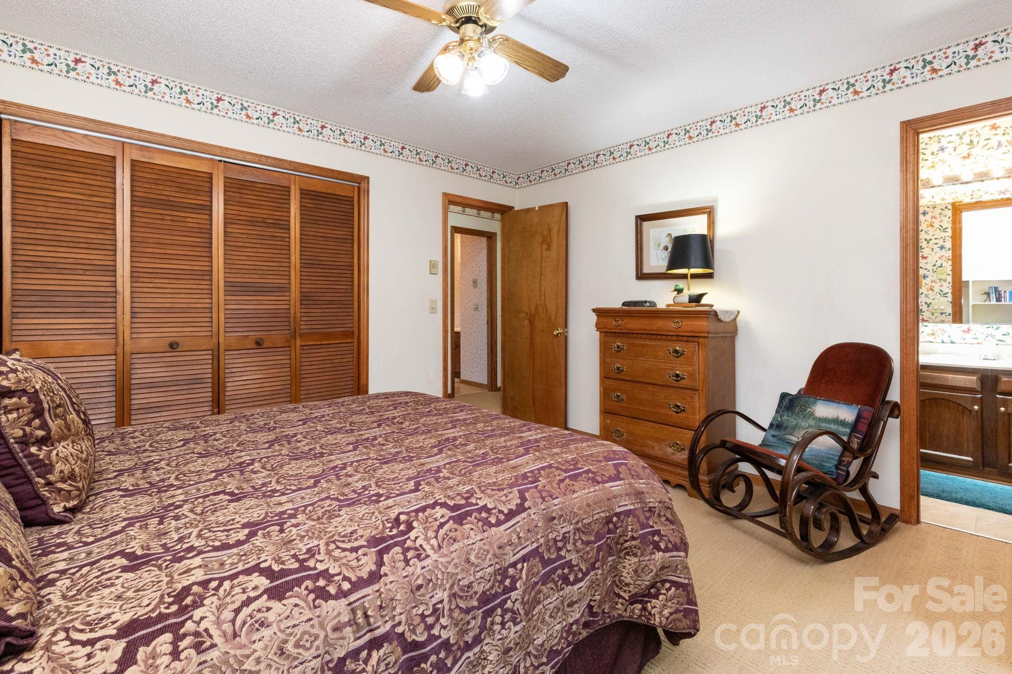 86 Mountain Road — Maggie Valley