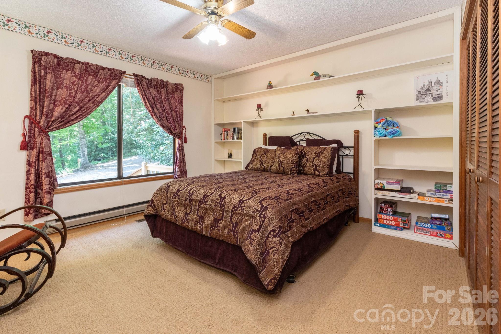 86 Mountain Road — Maggie Valley