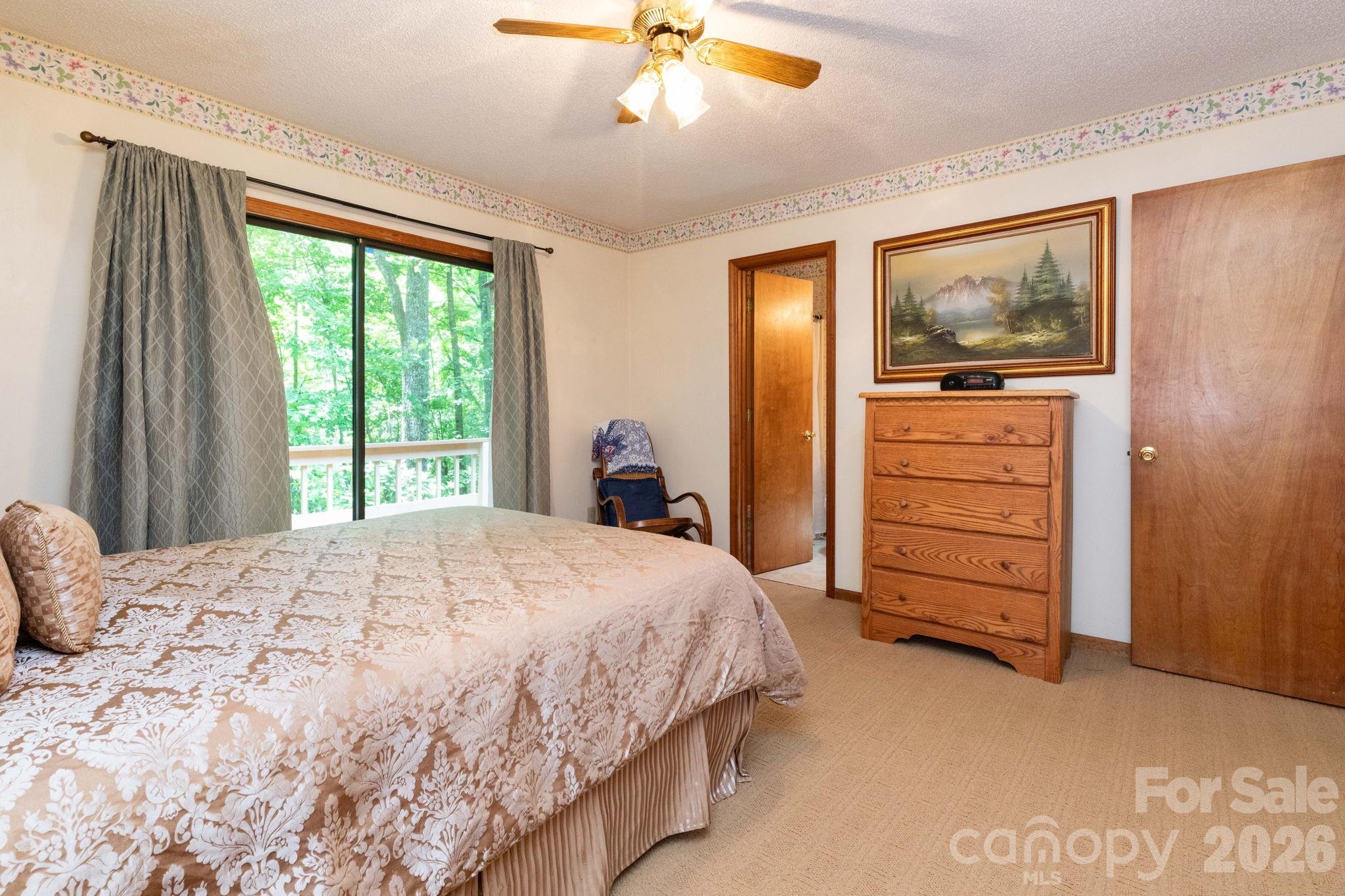 86 Mountain Road — Maggie Valley