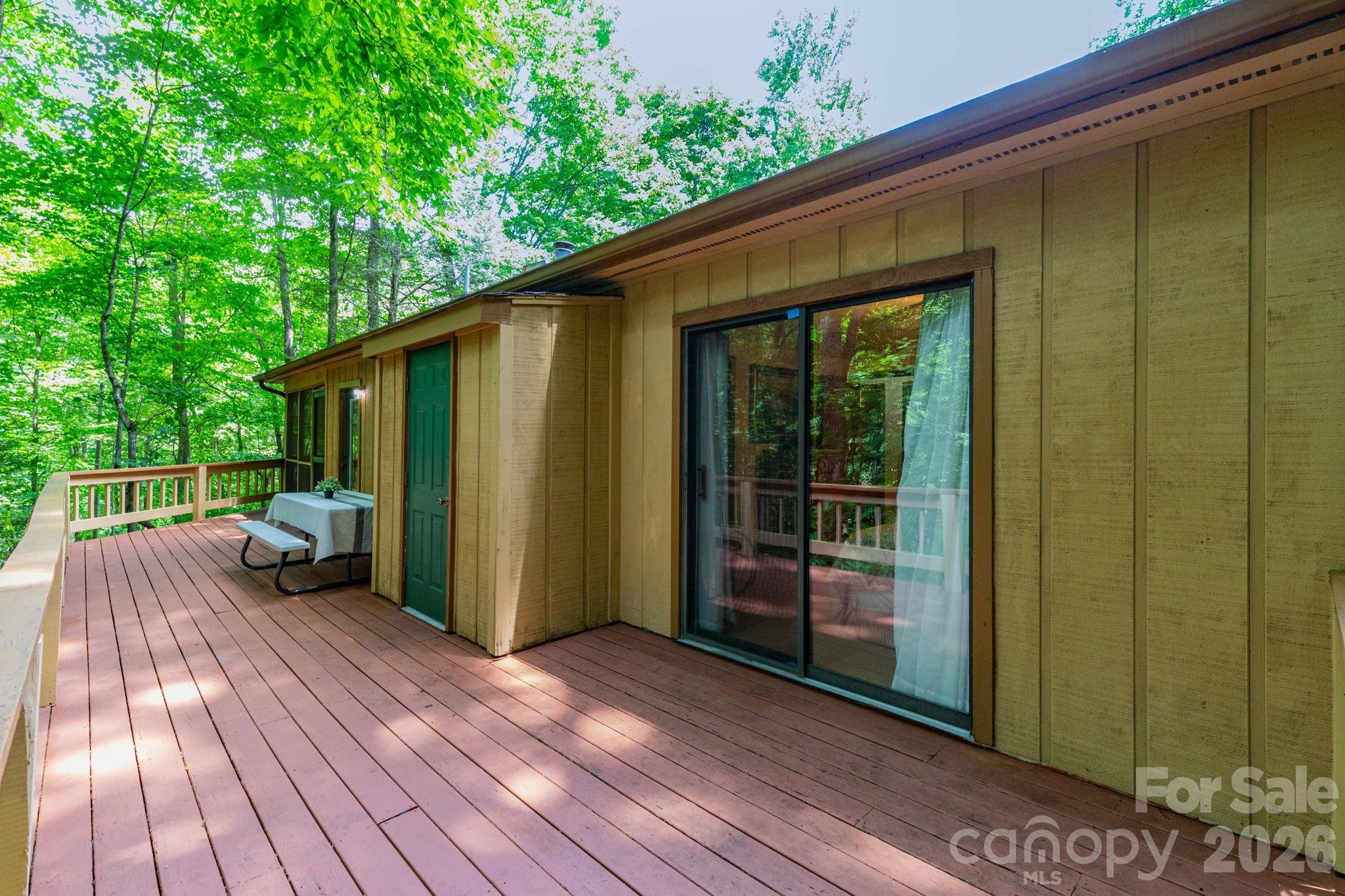86 Mountain Road — Maggie Valley