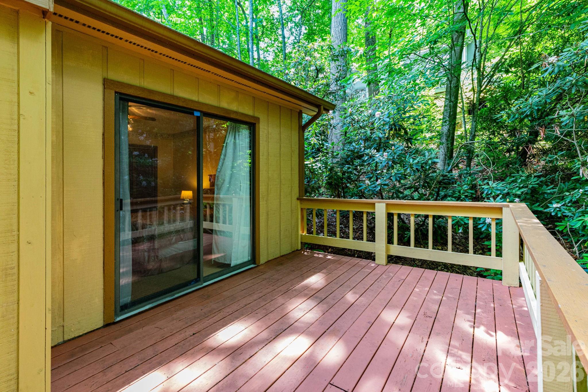 86 Mountain Road — Maggie Valley