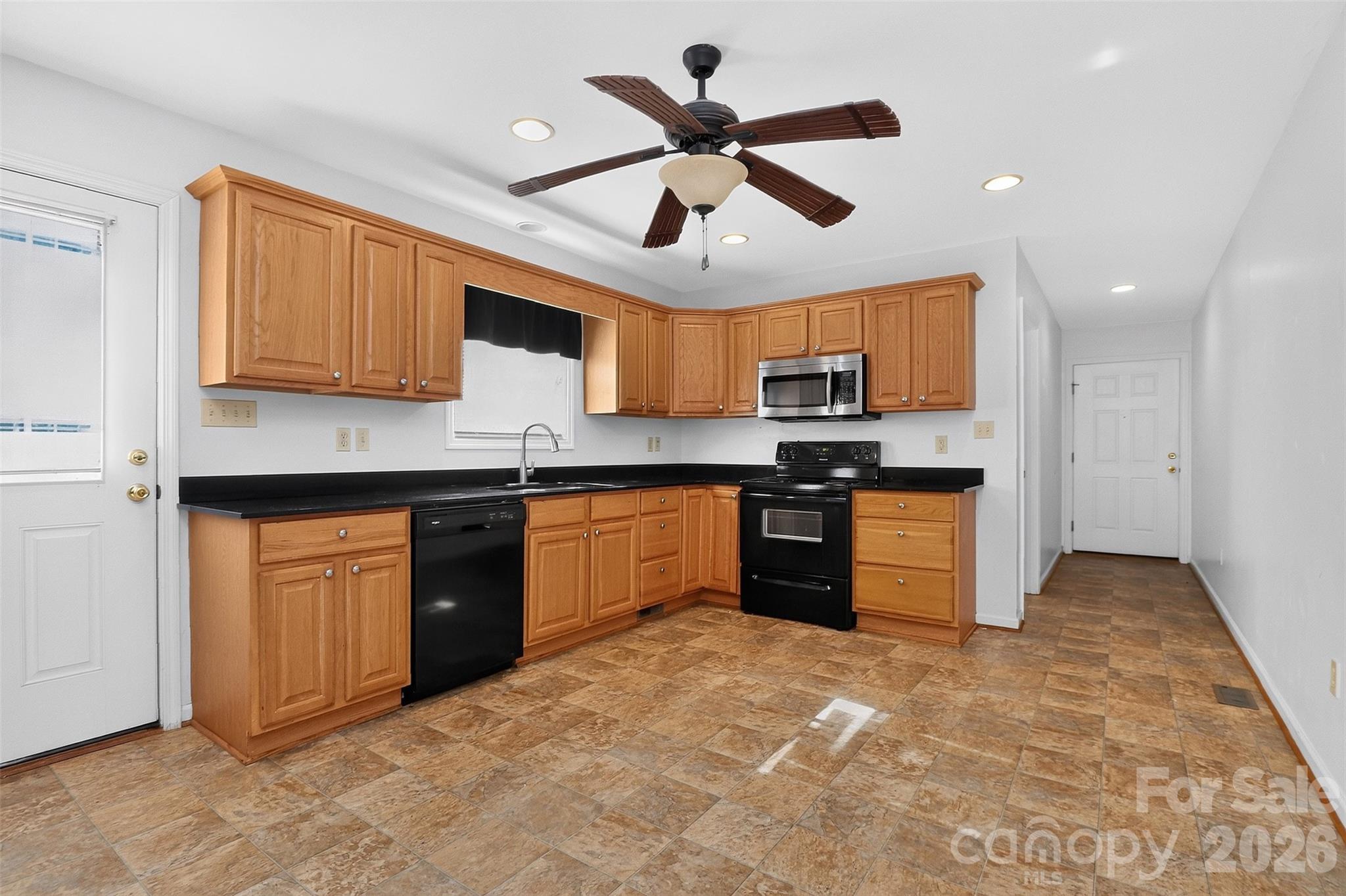 221 S Potter Road — Lancaster