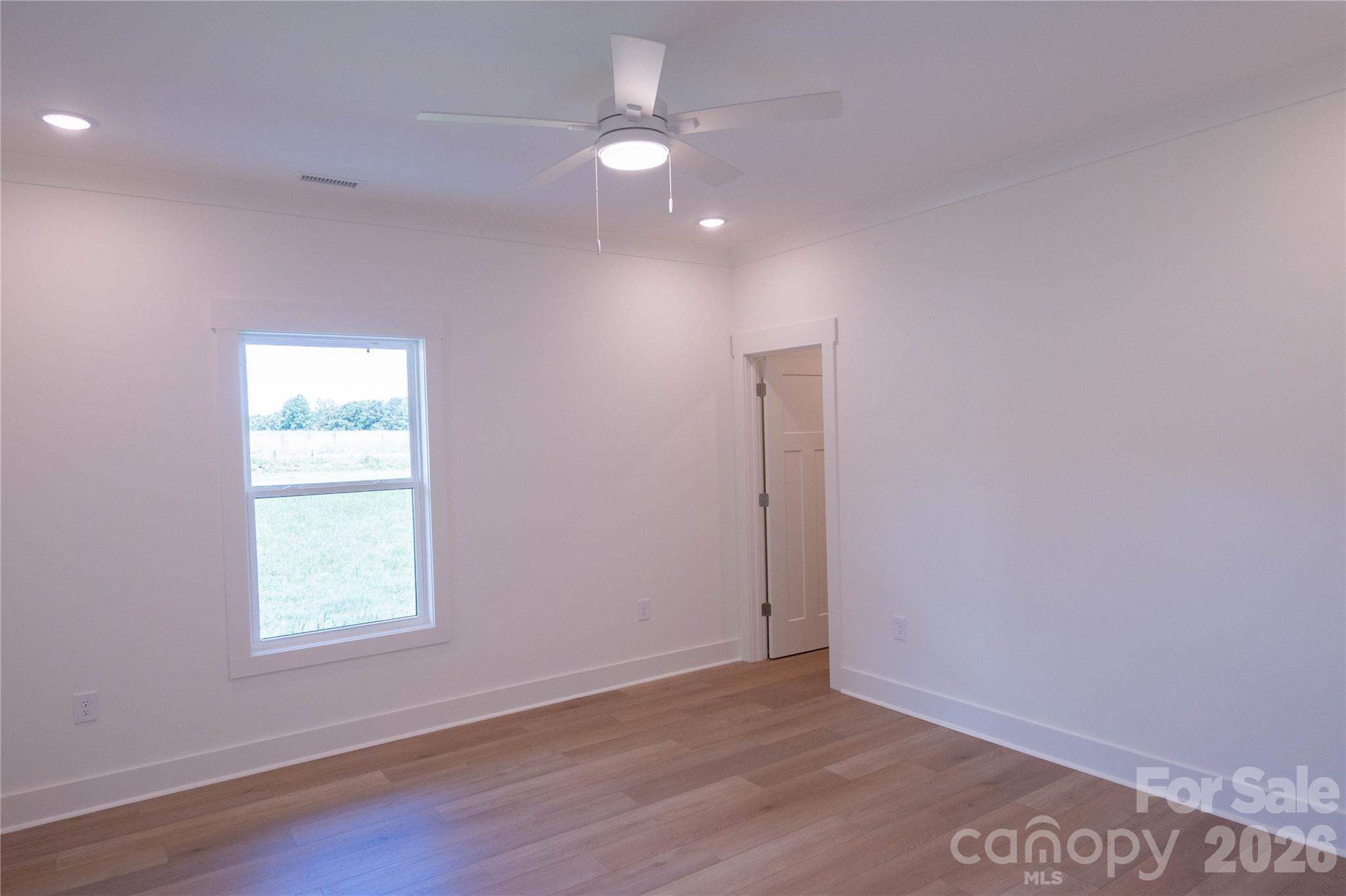 1643 Beamguard Road — Clover