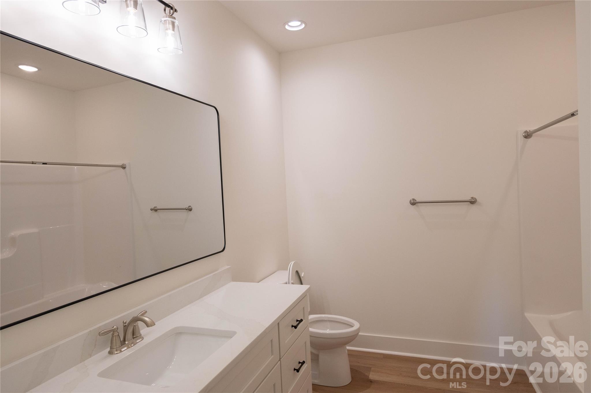 1643 Beamguard Road — Clover