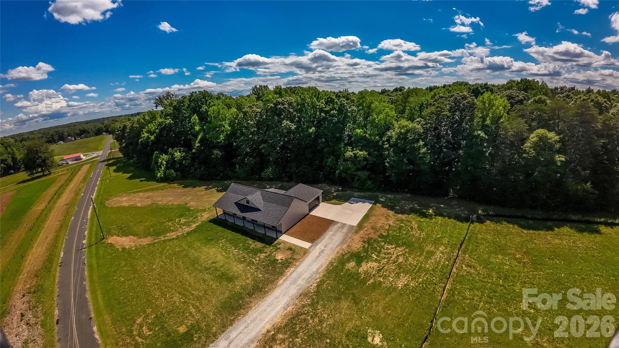 1643 Beamguard Road — Clover