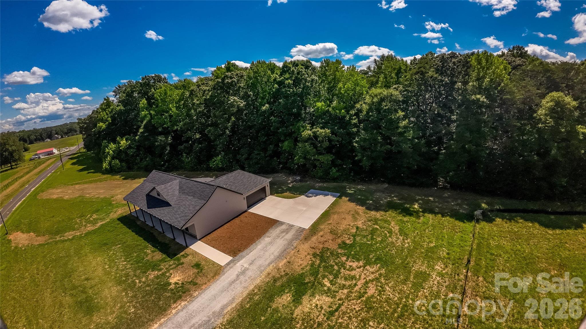 1643 Beamguard Road — Clover