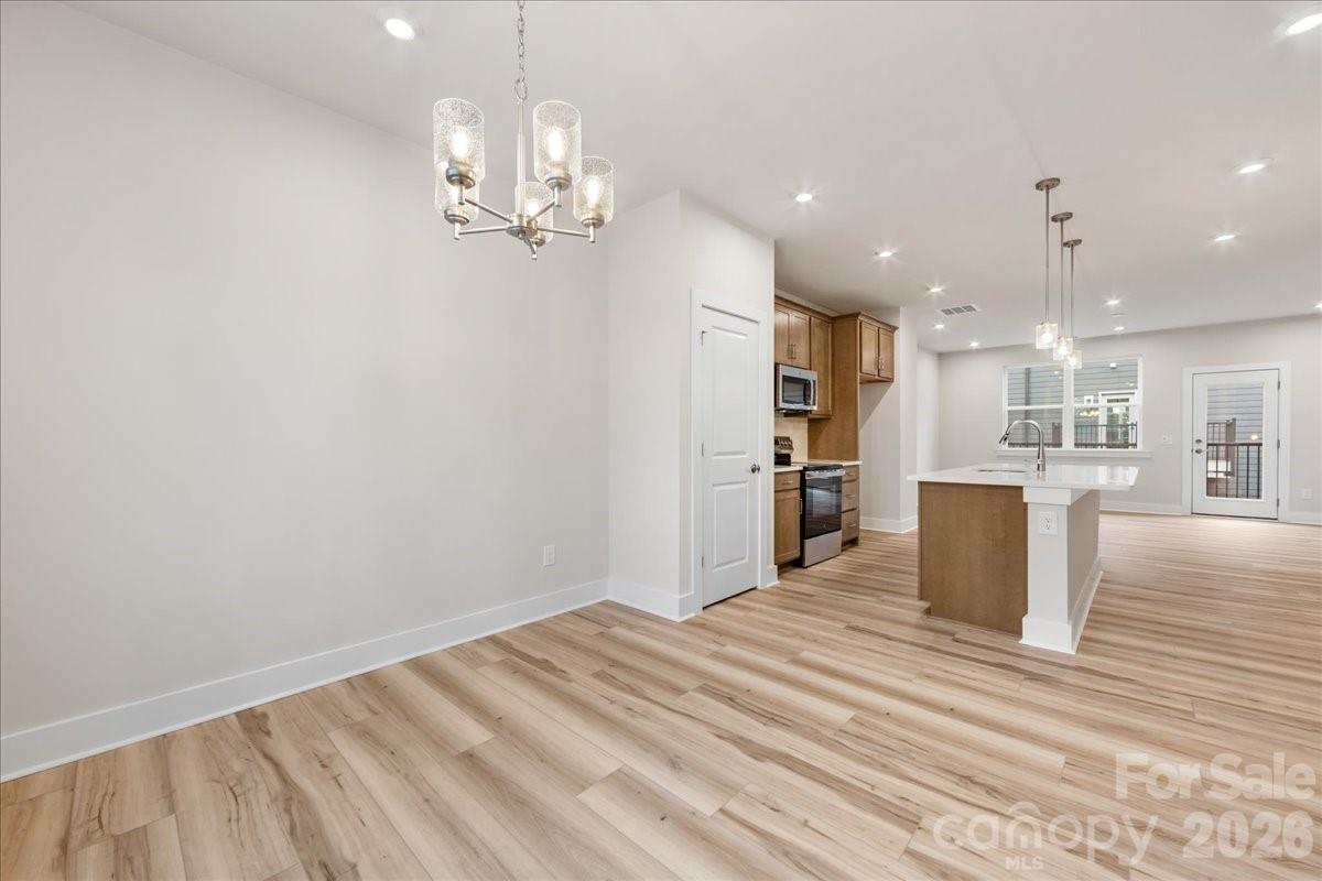 6008 Pivot Court — Charlotte
