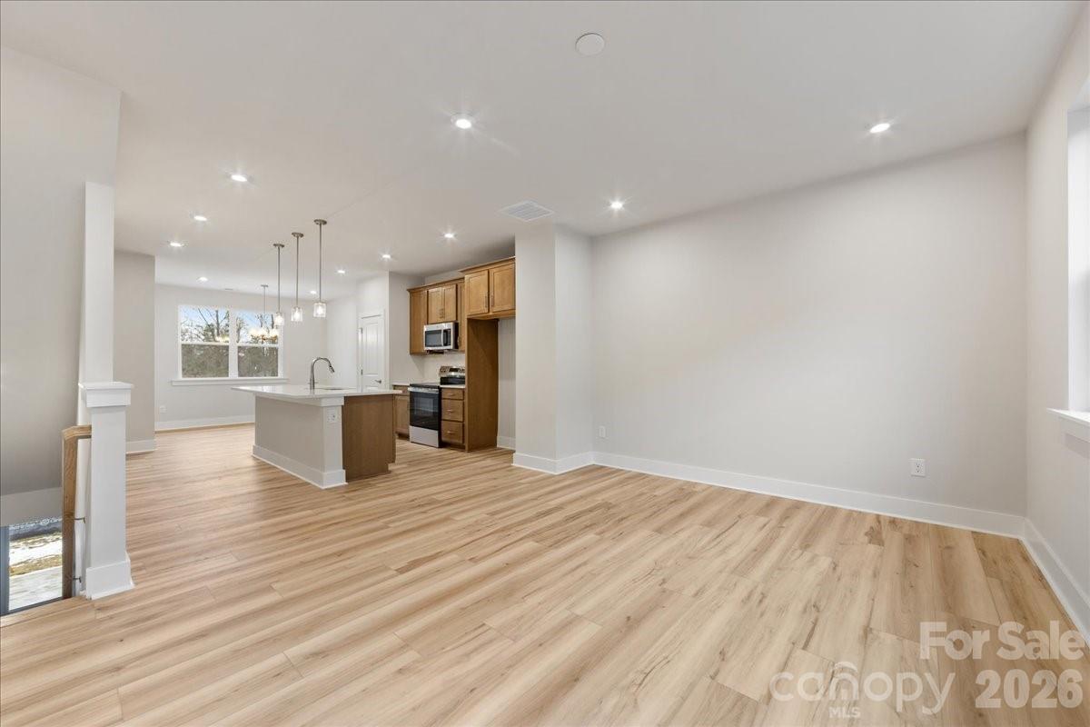 6008 Pivot Court — Charlotte