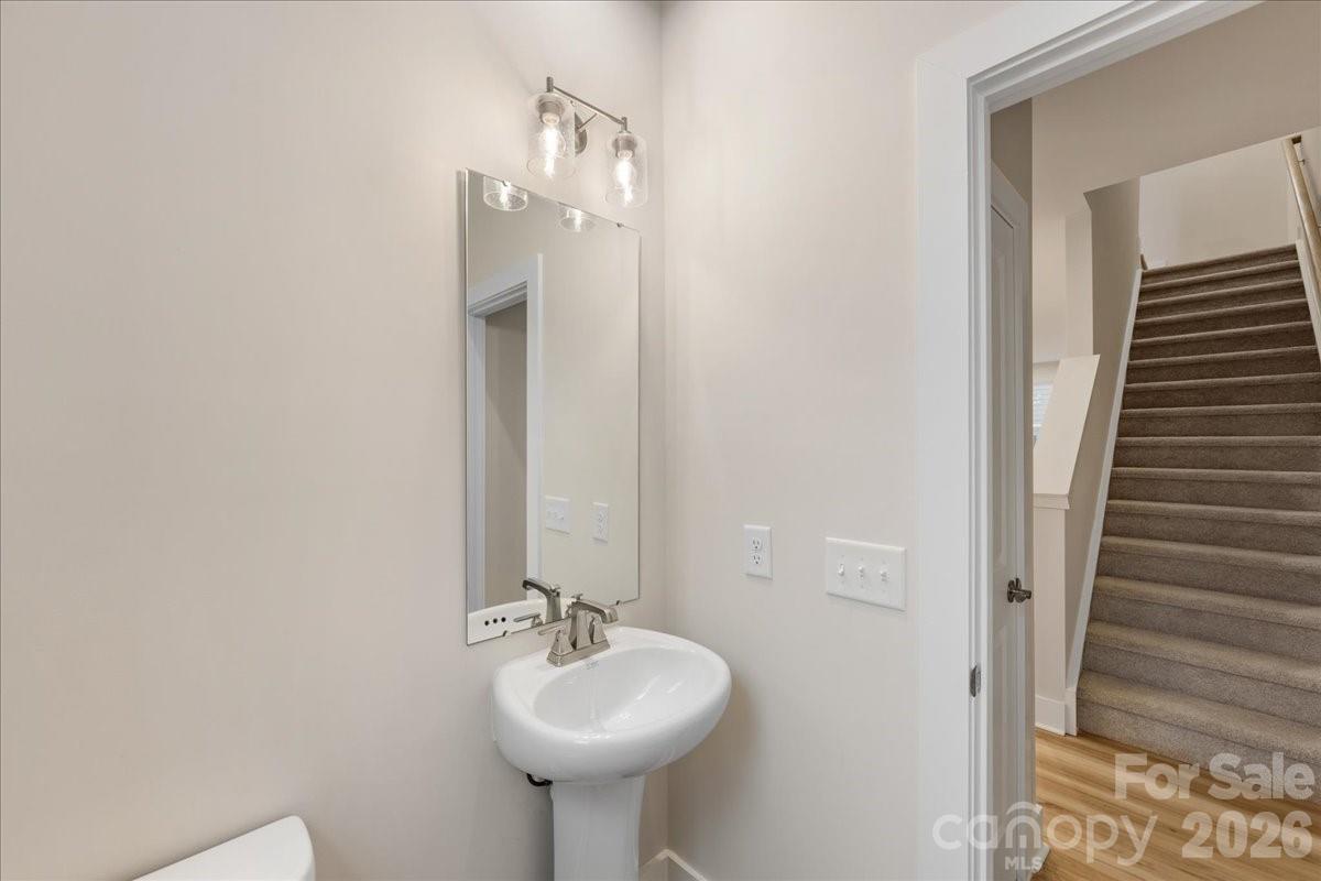 6008 Pivot Court — Charlotte