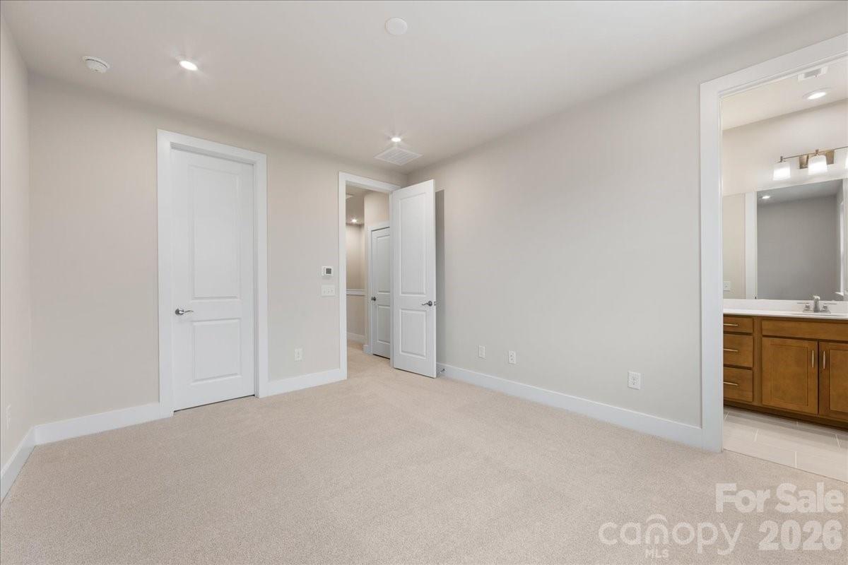 6008 Pivot Court — Charlotte