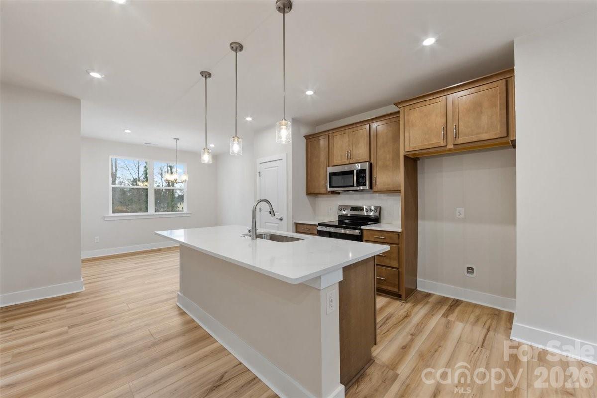 6008 Pivot Court — Charlotte
